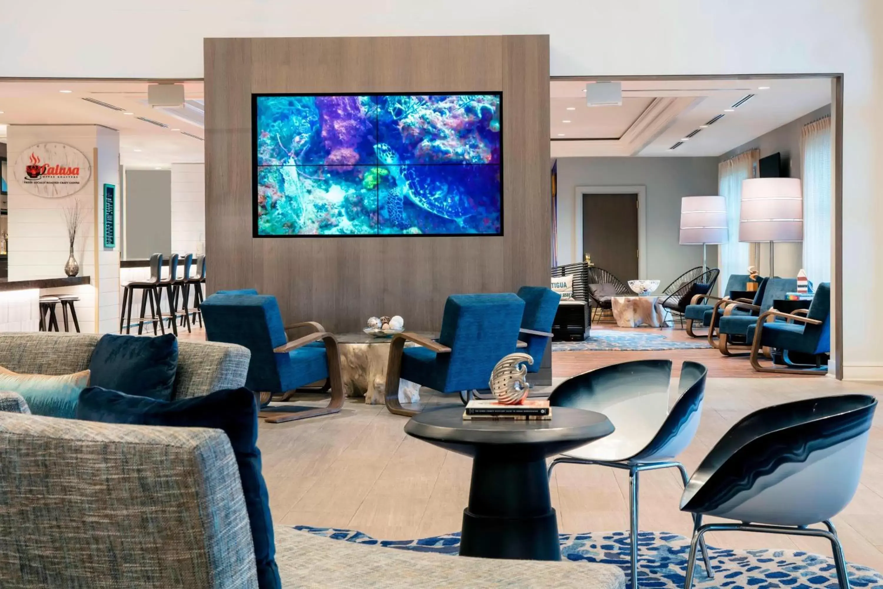 Lobby or reception in Renaissance Fort Lauderdale Cruise Port Hotel