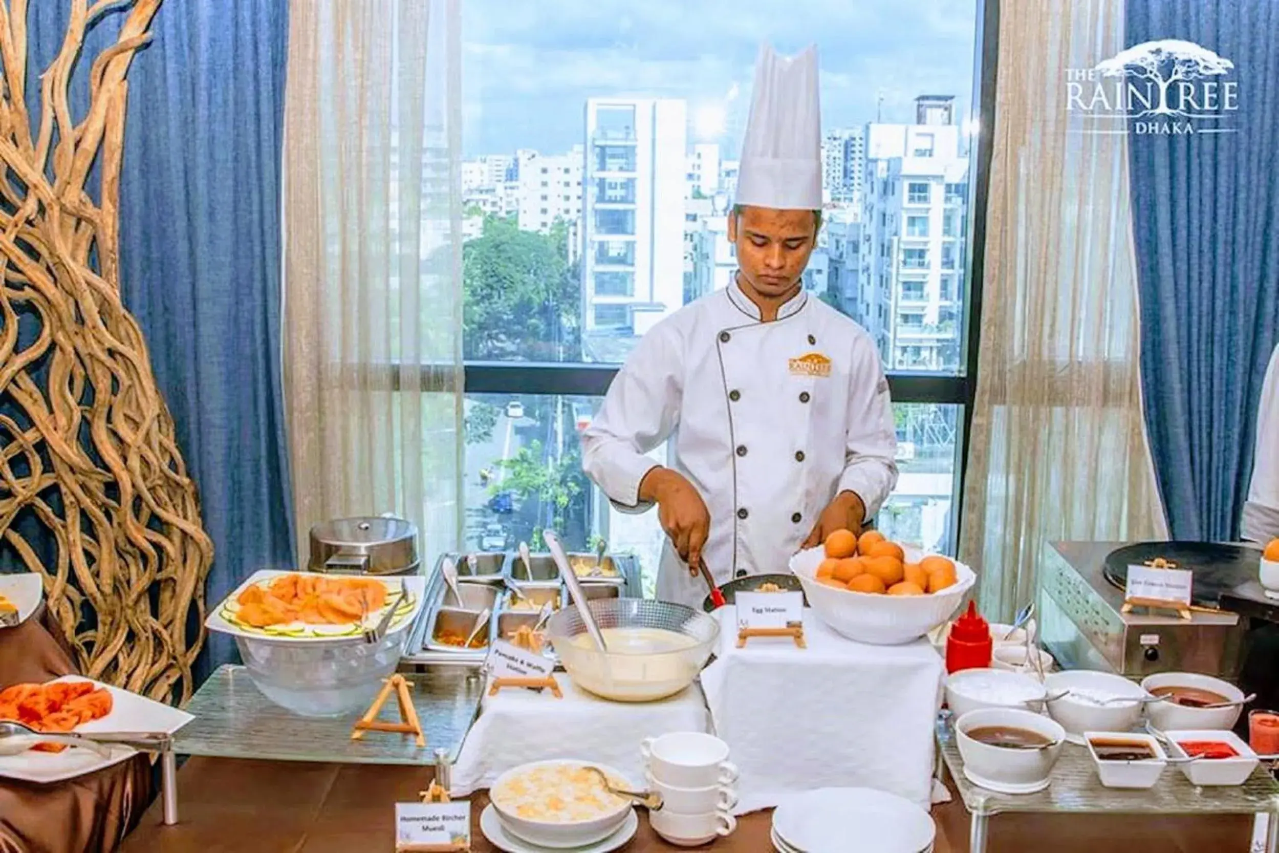 Food and drinks in The Raintree Dhaka