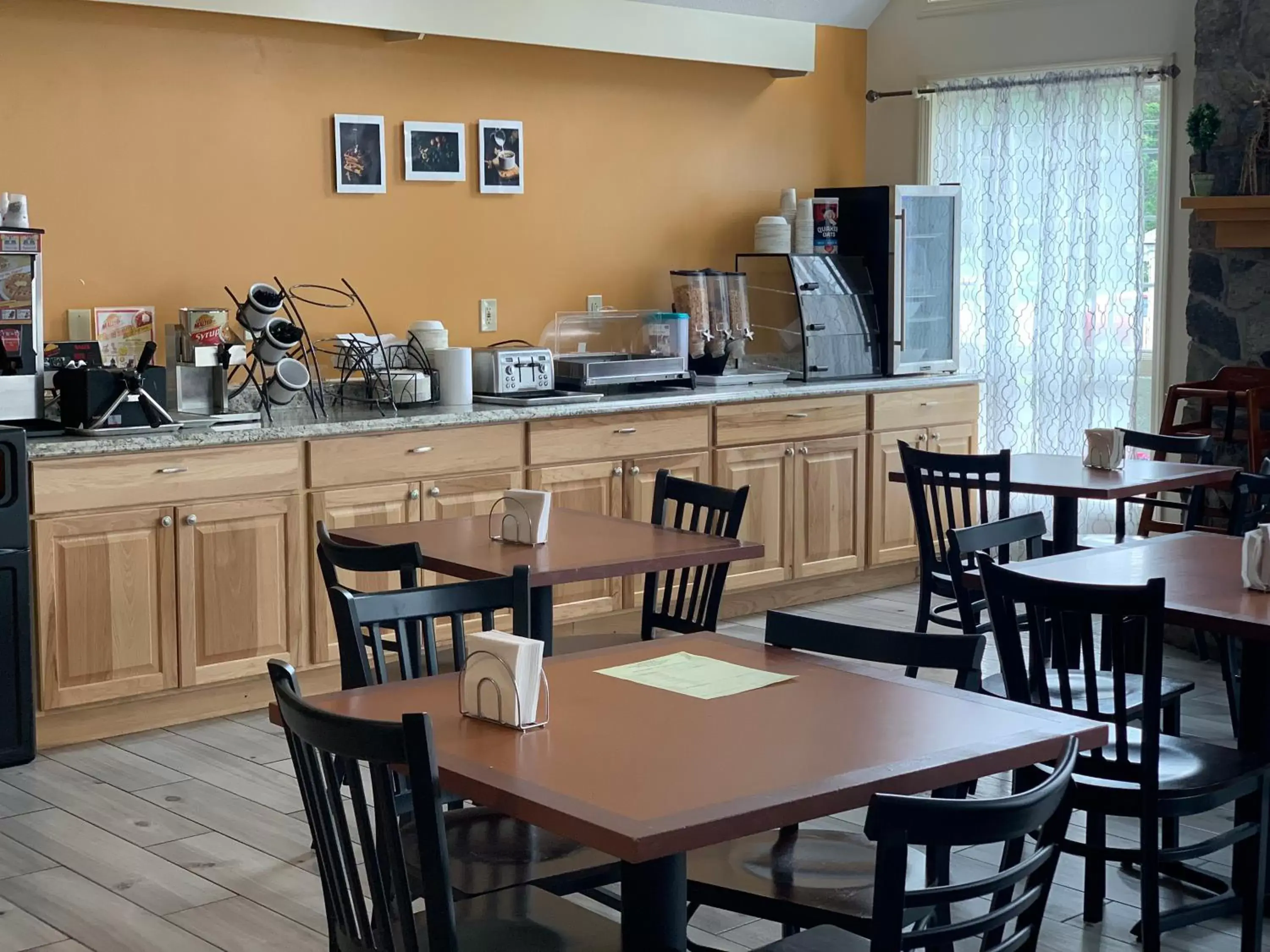 Continental breakfast, Restaurant/Places to Eat in The Lodge at Jackson Village