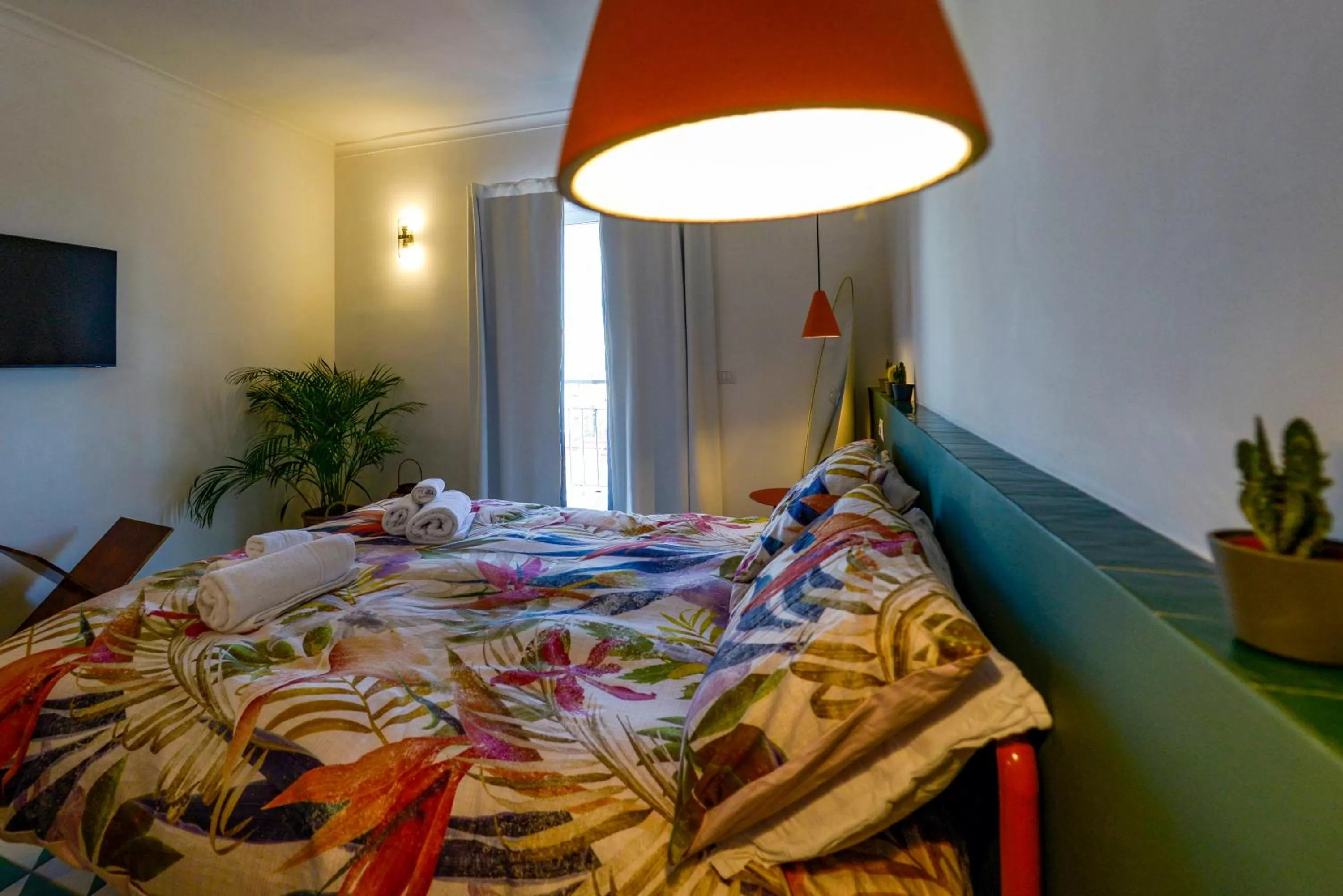 Photo of the whole room, Bed in B&B Toledo Panoramic Rooftop with terrace