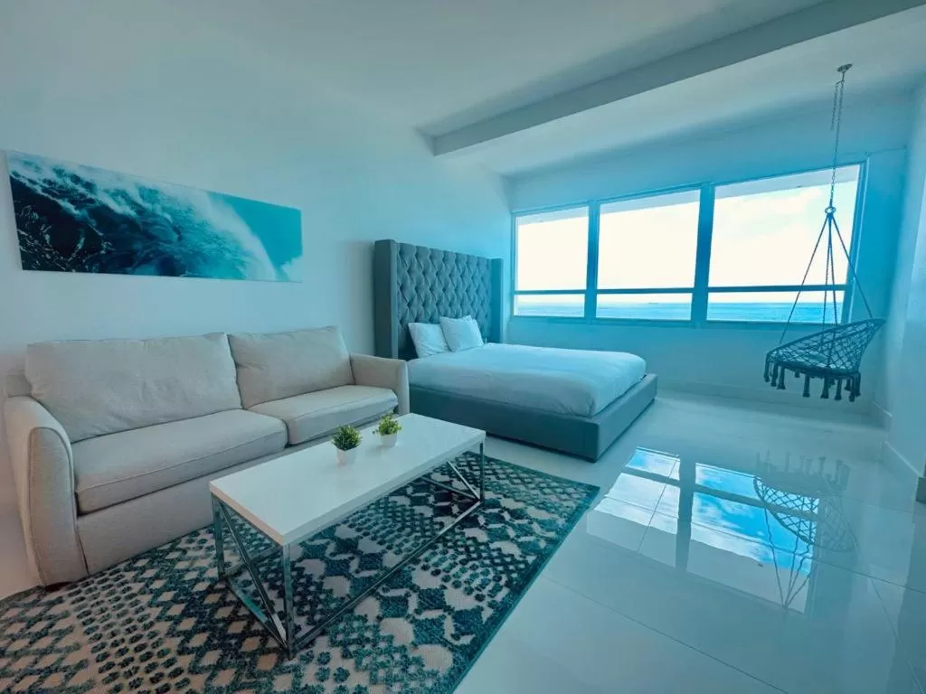 Studio with Ocean View in SeaStays Apartments
