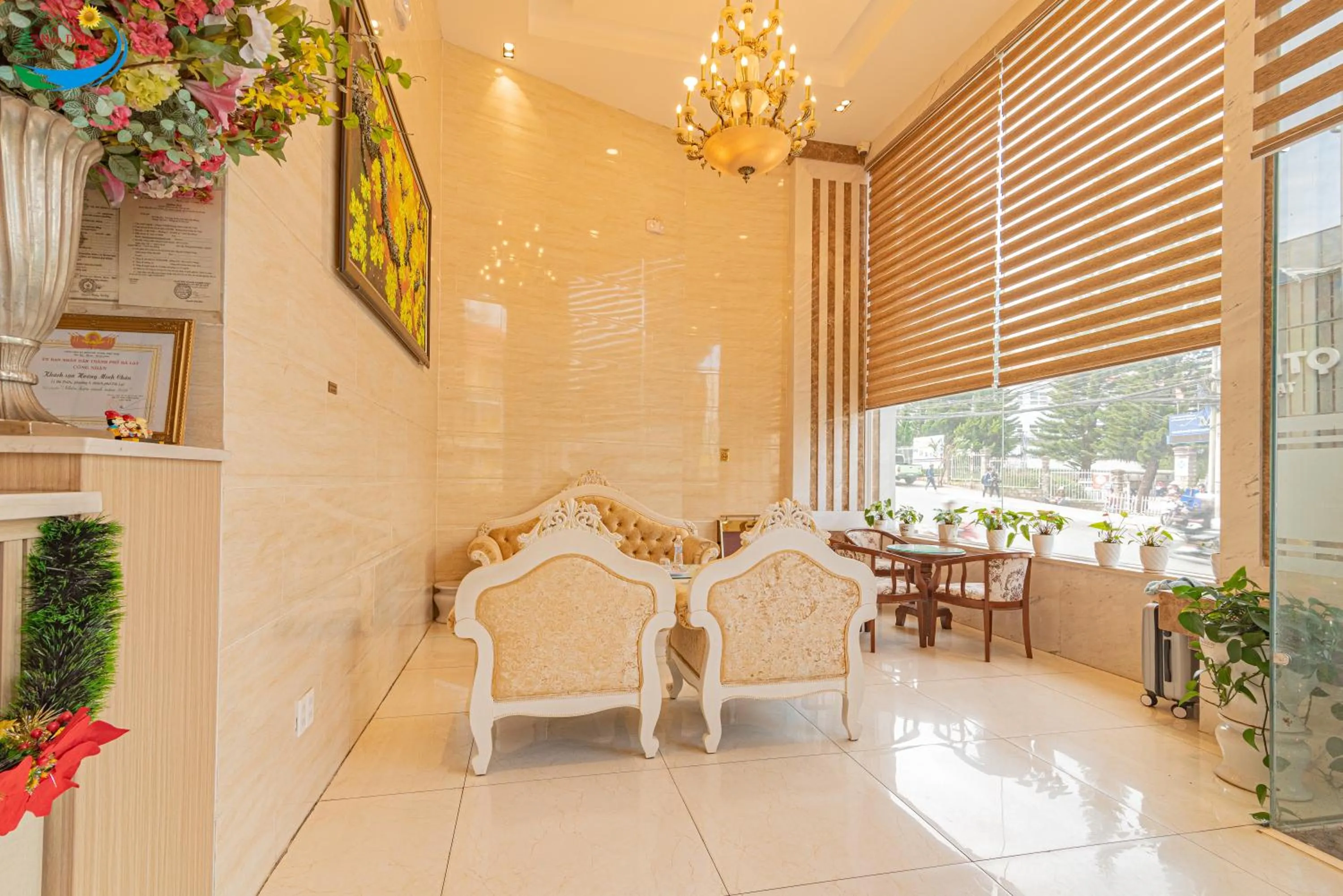 Hoang Minh Chau Ba Trieu Hotel