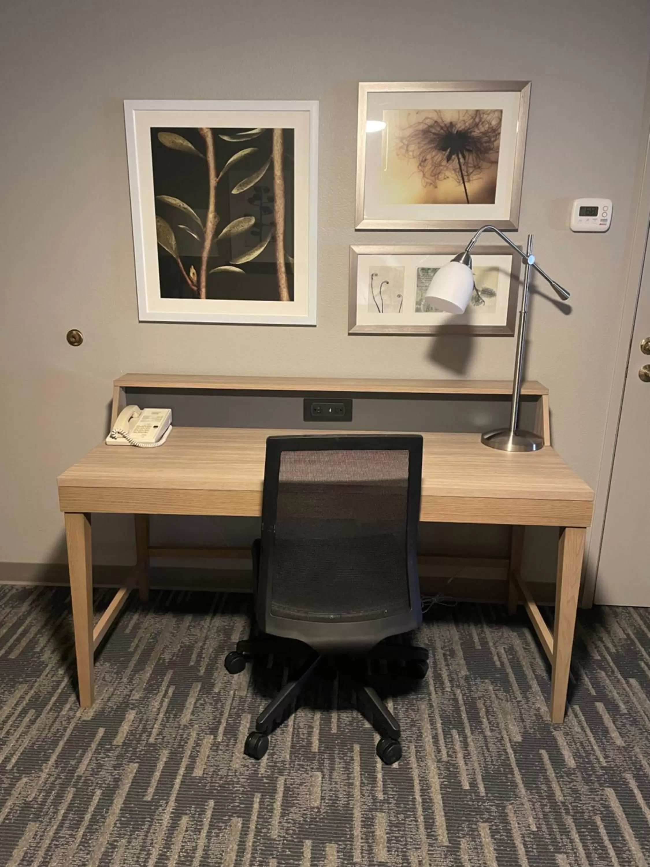 TV and multimedia in Country Inn & Suites by Radisson, Madison, WI