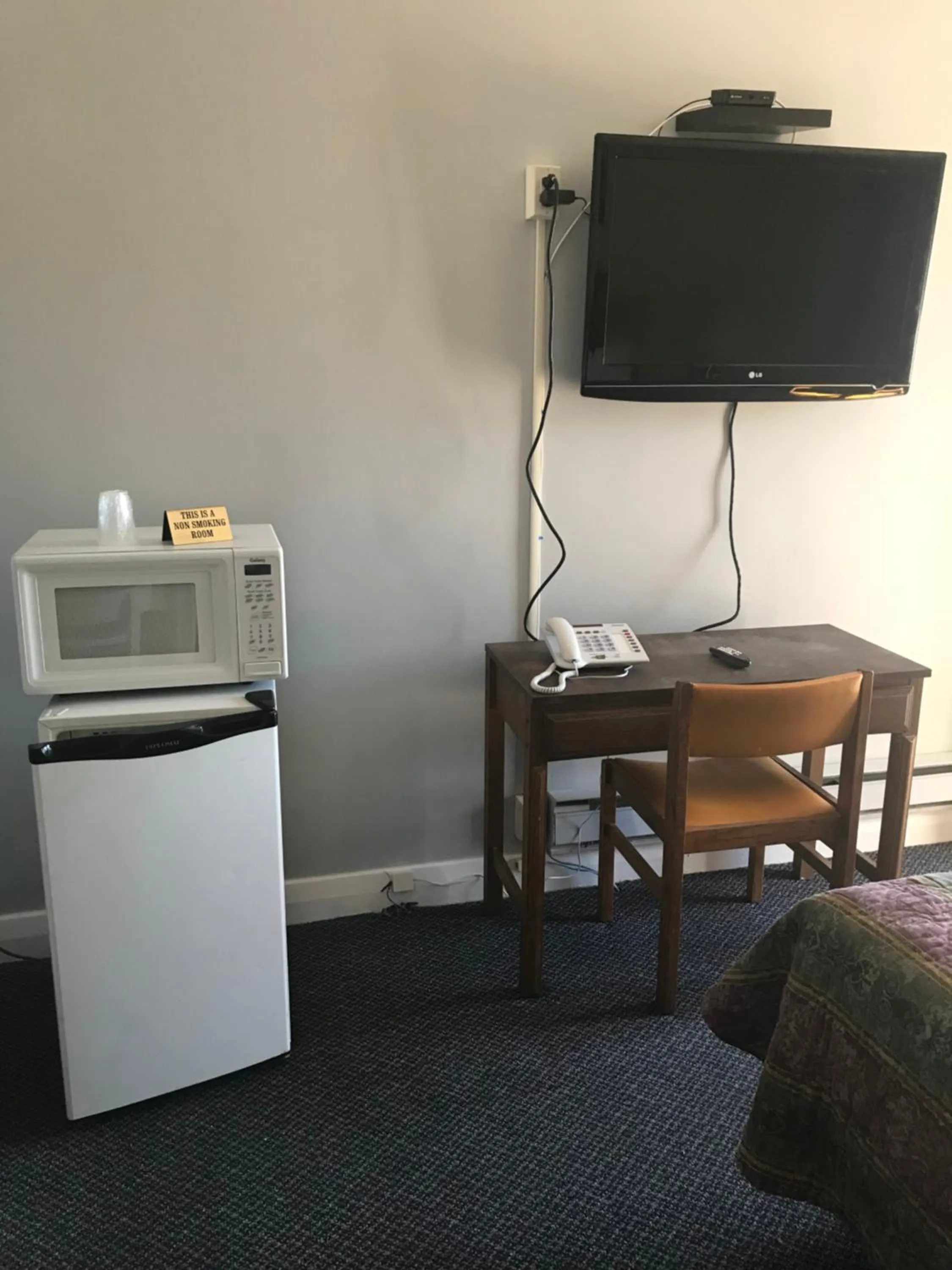 Photo of the whole room in The Gables Inn