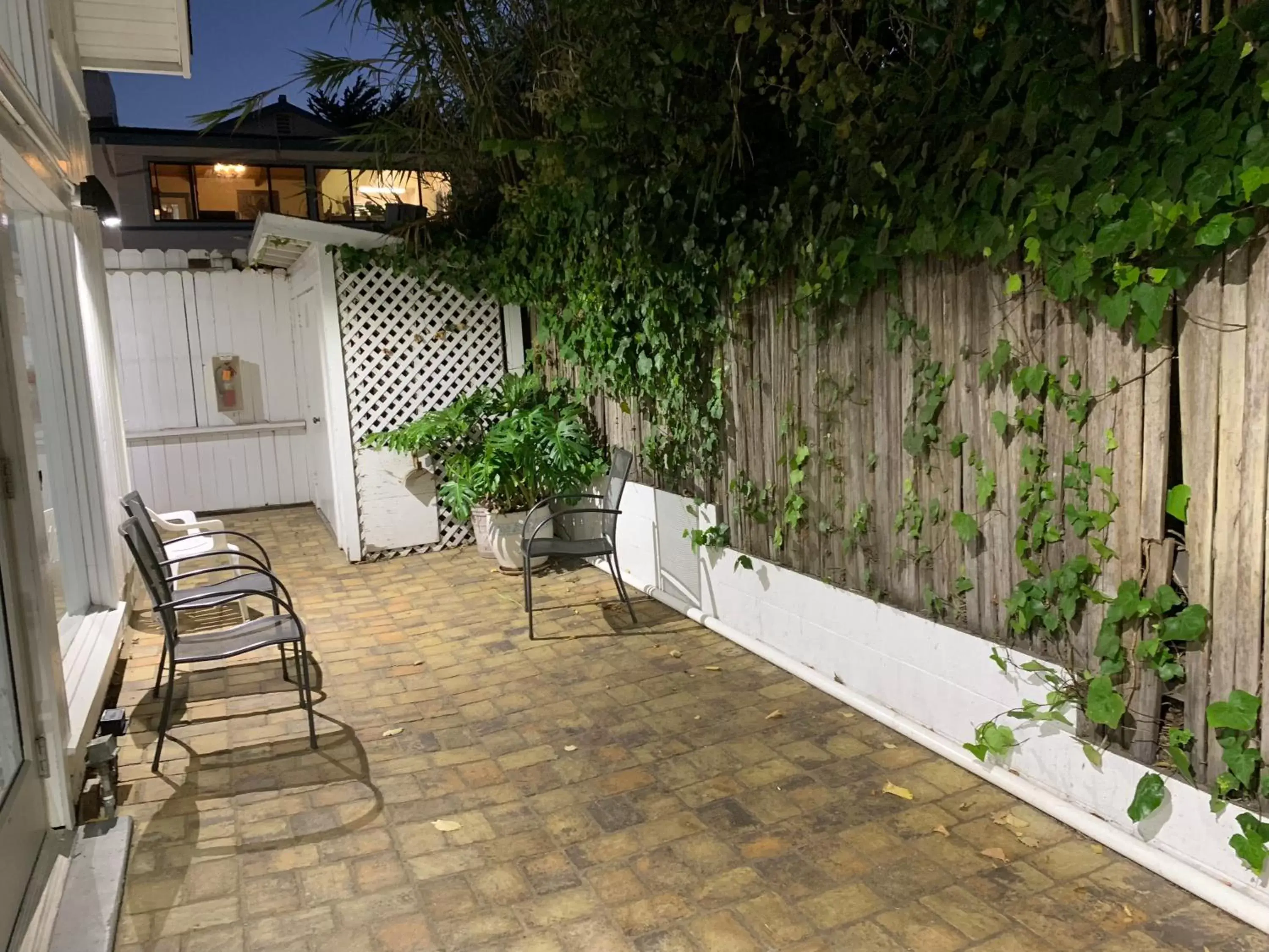 Patio in Stargazer Inn and Suites