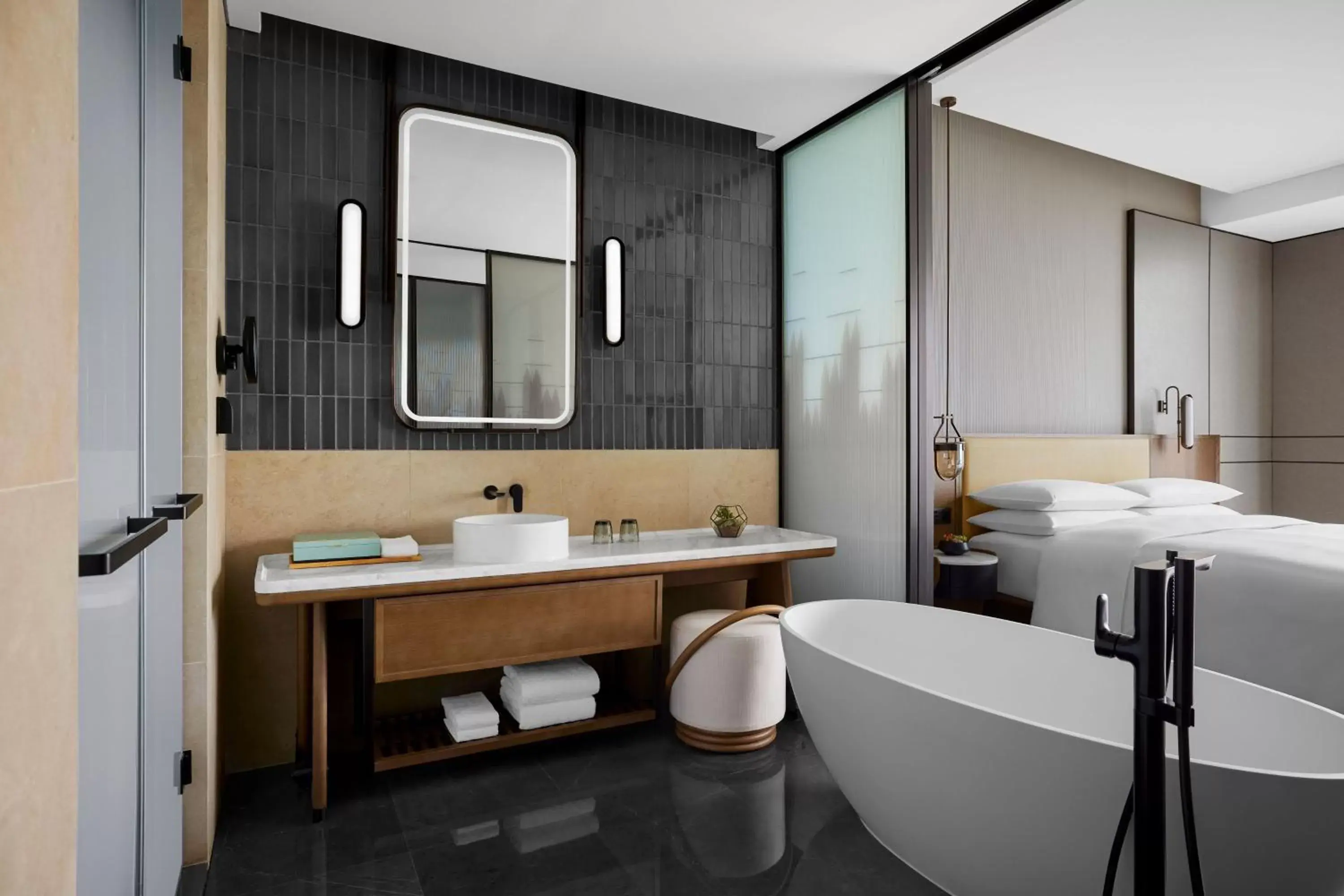 Photo of the whole room, Bathroom in Nantong Marriott Hotel