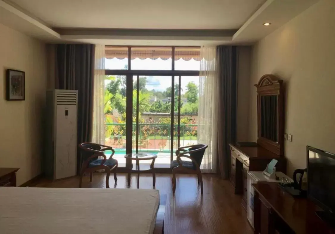 Superior Queen Room - single occupancy in Victoria Beach Hotel Superior Queen Room - single occupancy in Victoria Beach Hotel