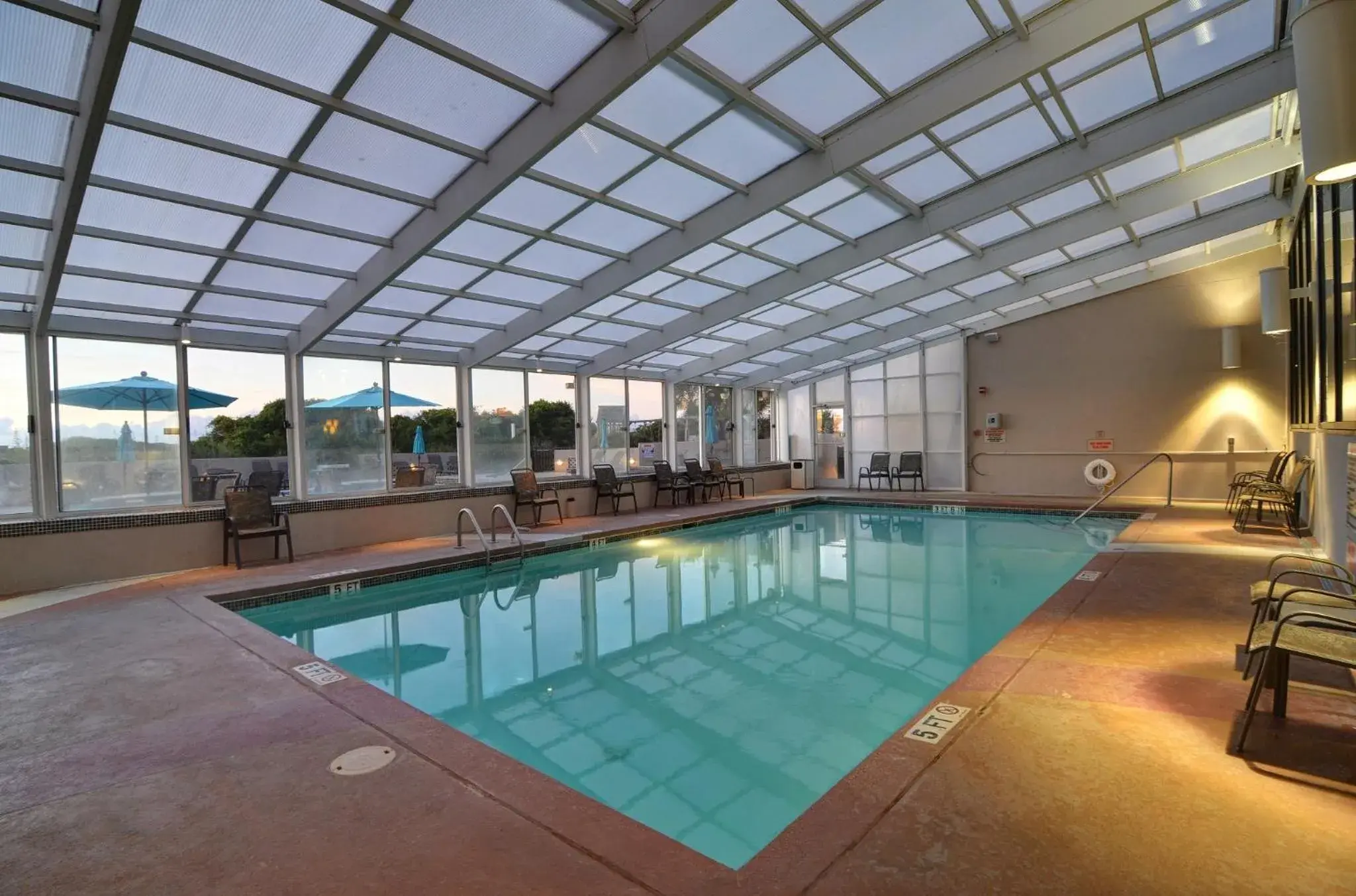 Swimming pool in Shell Island Resort - All Oceanfront Suites Swimming pool in Shell Island Resort - All Oceanfront Suites