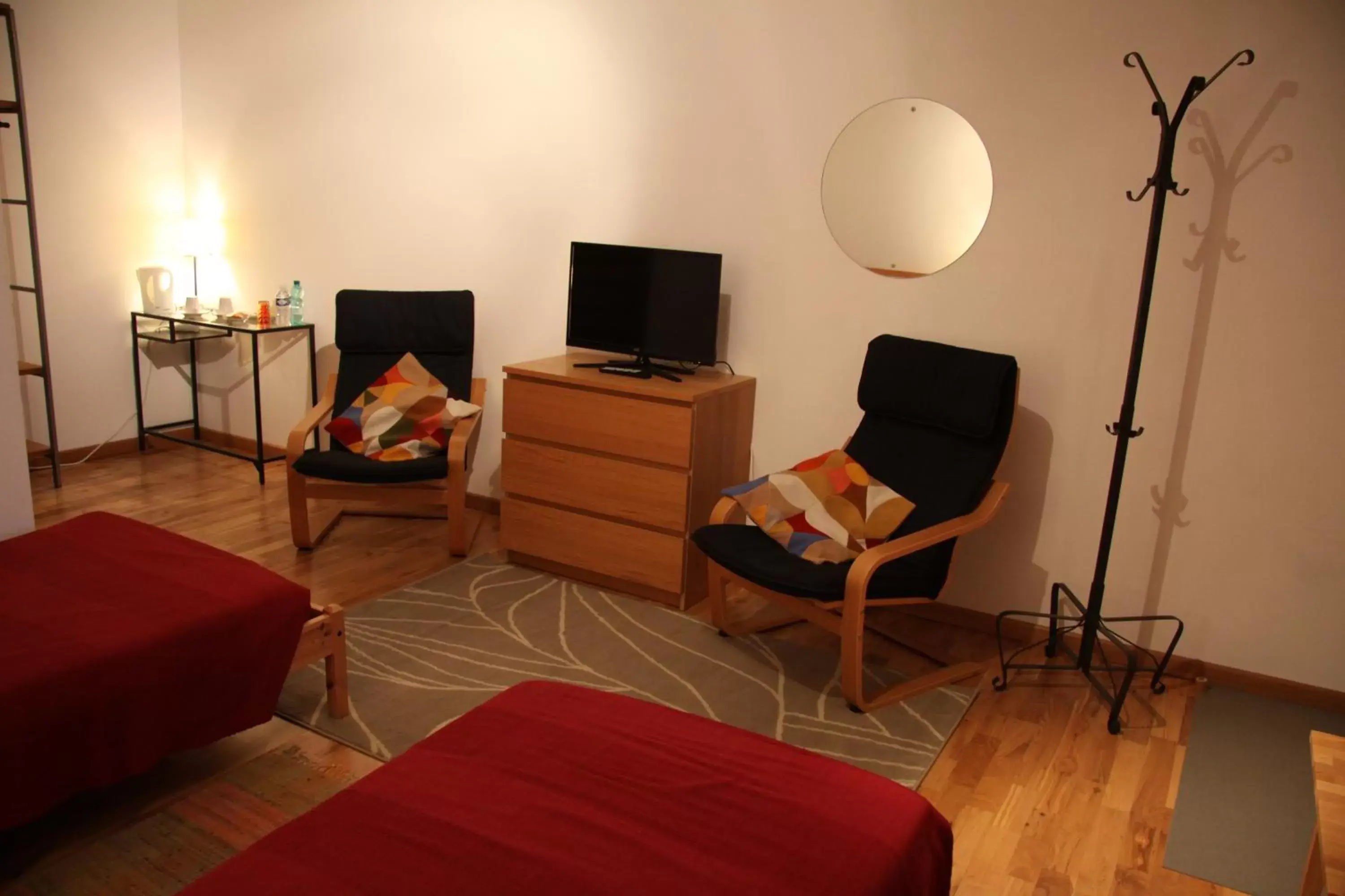 TV and multimedia, Seating Area in Hôtel Les Charmilles de Mormal