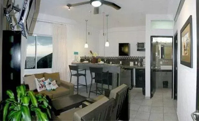 Photo of the whole room, Restaurant/Places to Eat in Hotel Suites Nadia Puerto Vallarta