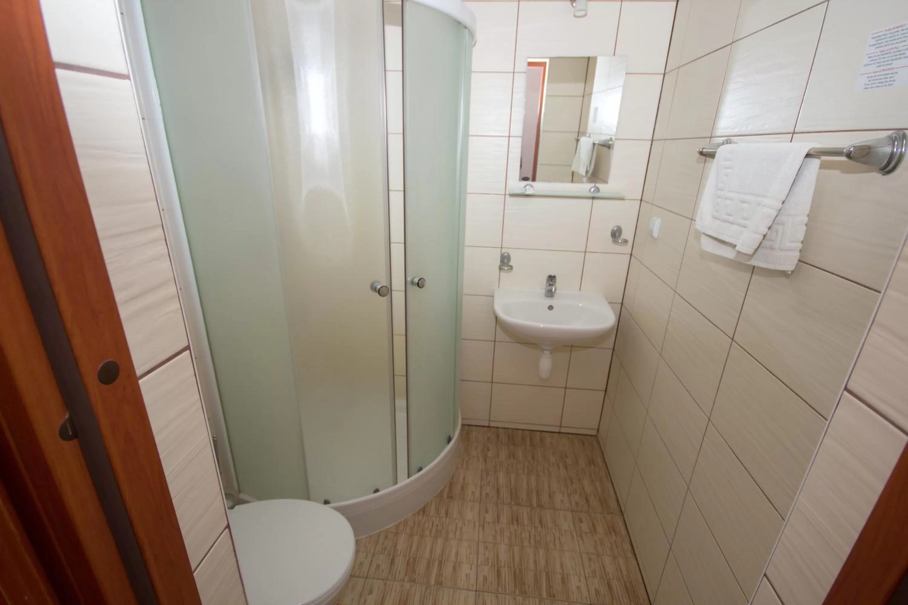 Bathroom in Deims Hotel