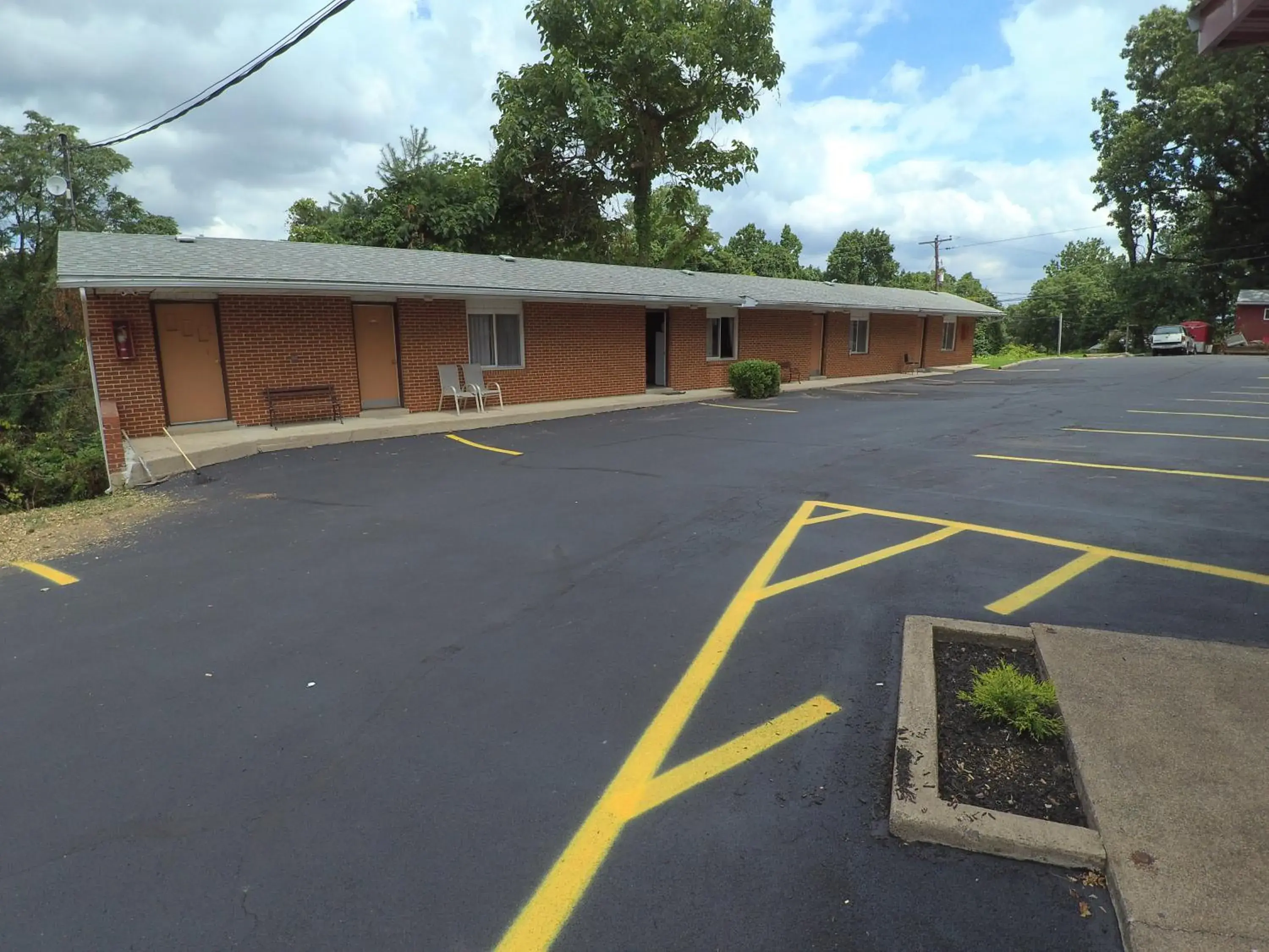 Property building in Highland Inn New Cumberland