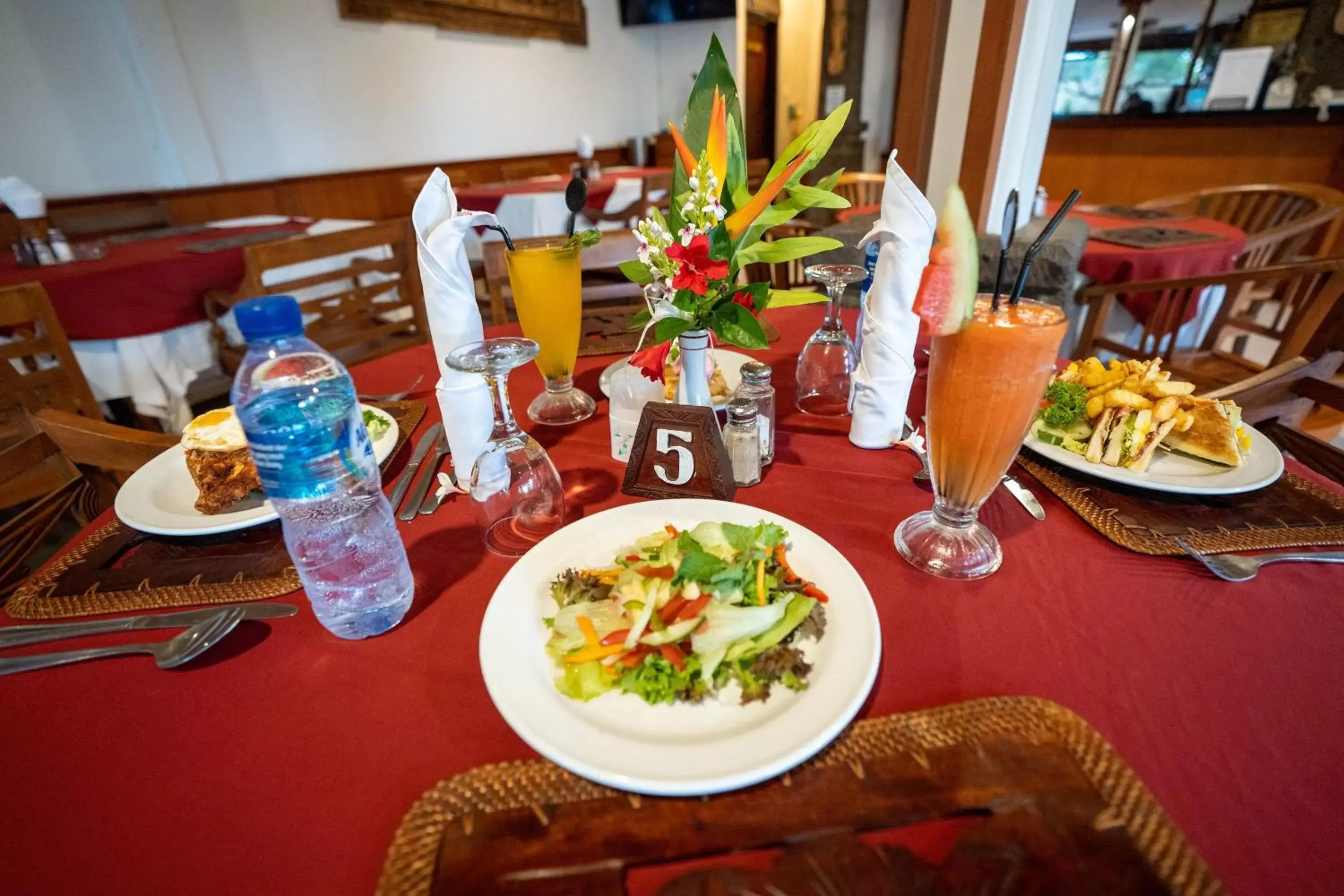 Food and drinks in Sinar Bali Hotel