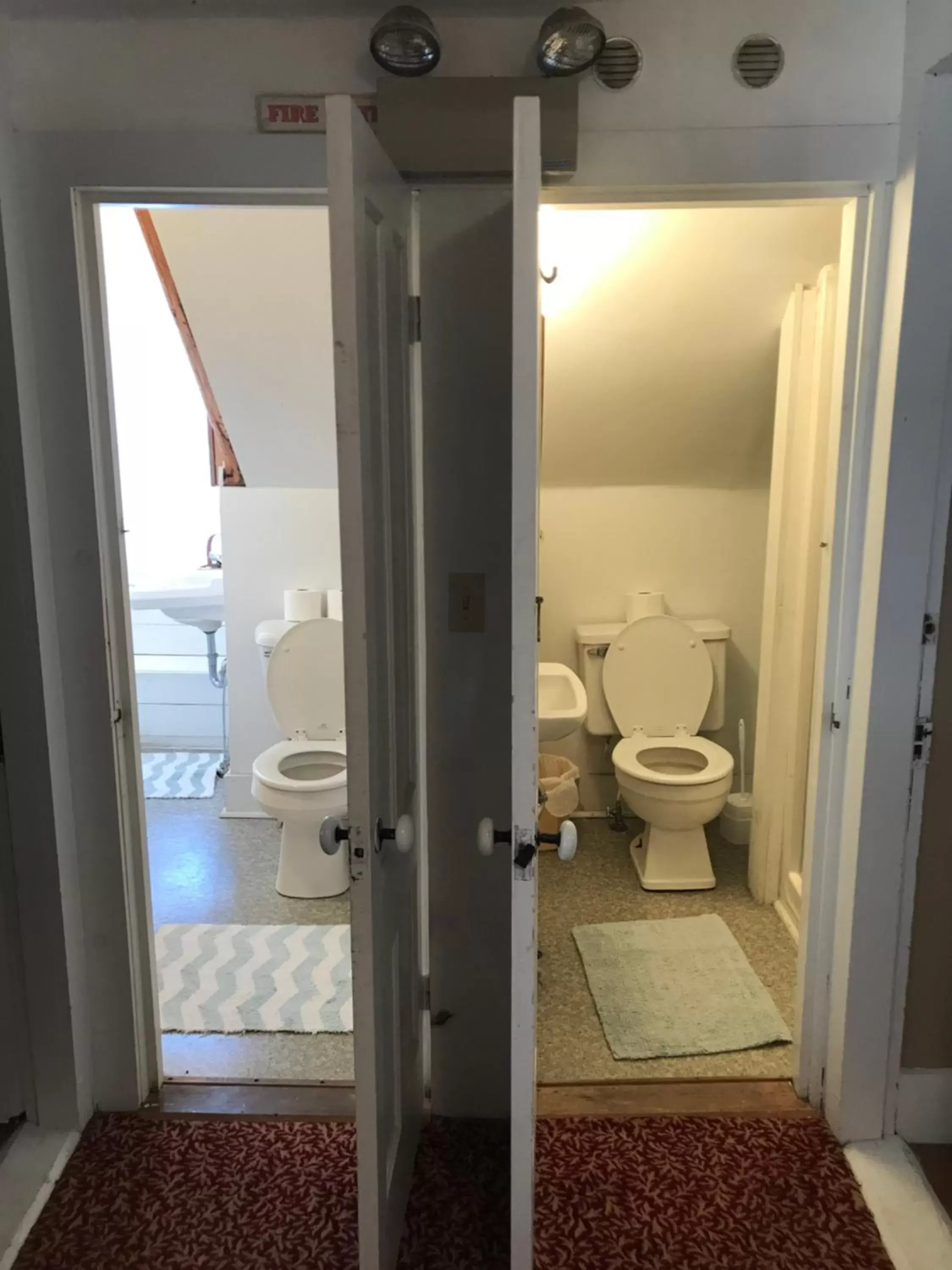 Bathroom in Maple Hill Farm Bed & Breakfast