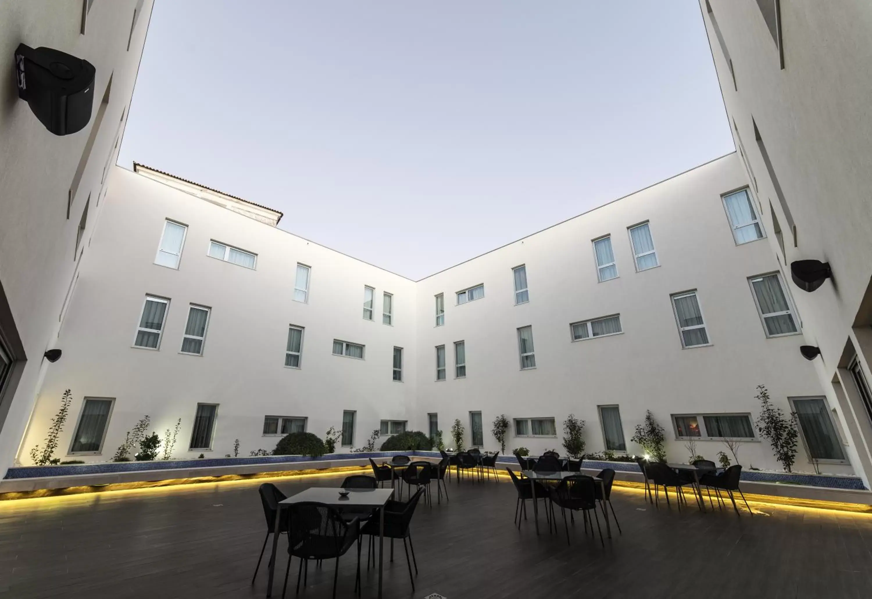 Balcony/Terrace, Property Building in Moov Hotel Évora