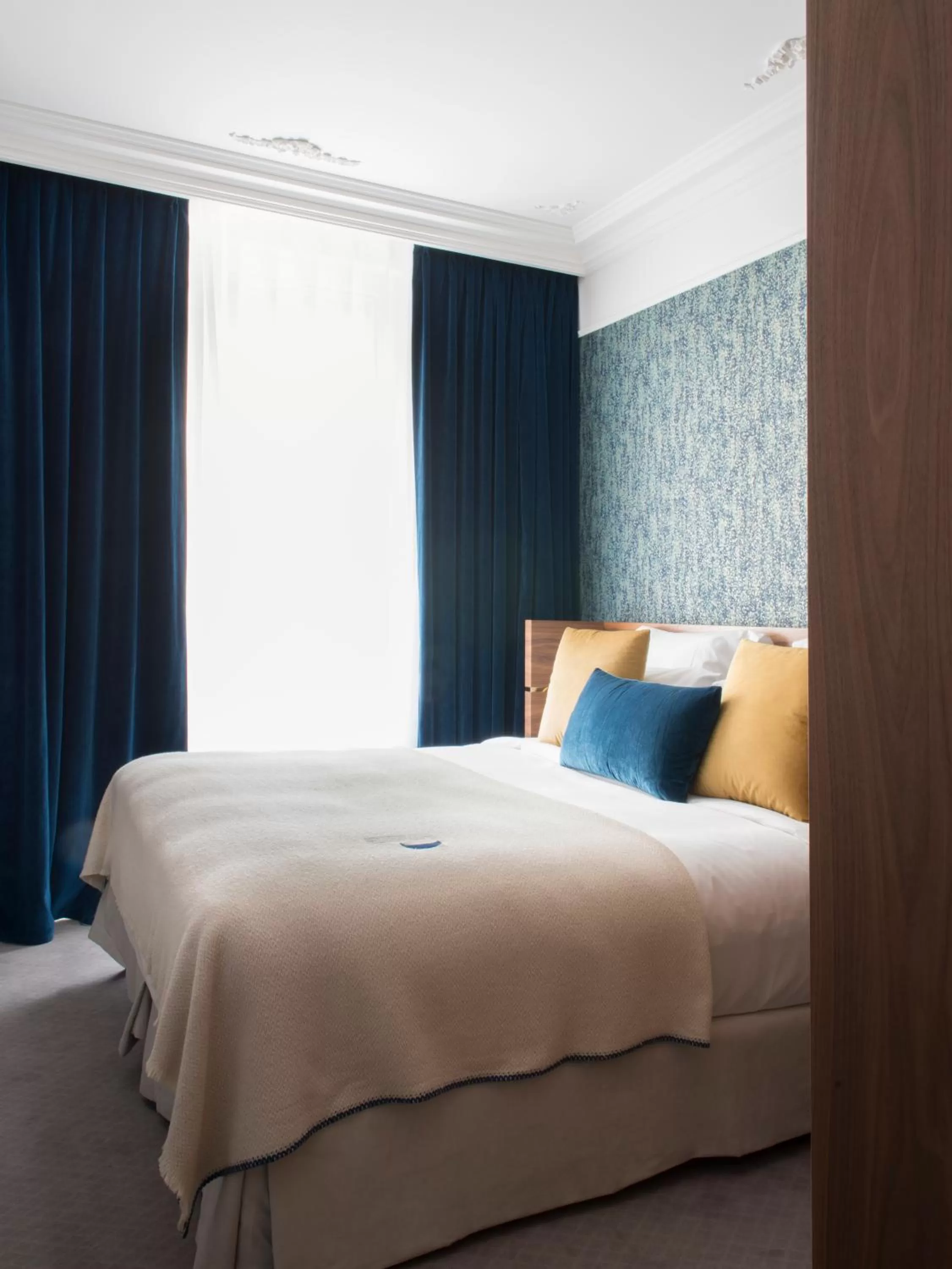 Bed in Hotel Parister Piscine & Spa