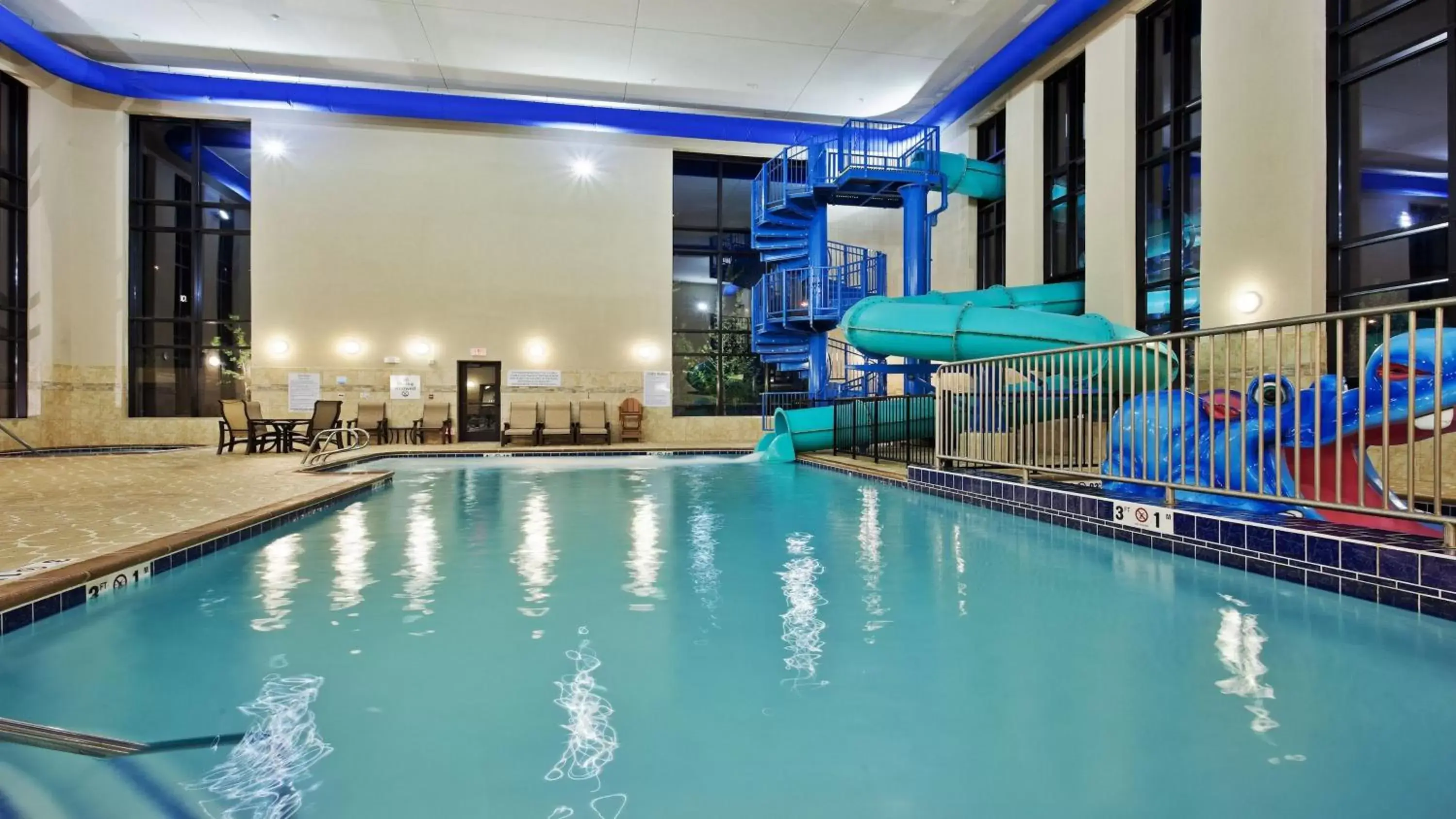 Swimming Pool in Holiday Inn Express and Suites Great Falls, an IHG Hotel