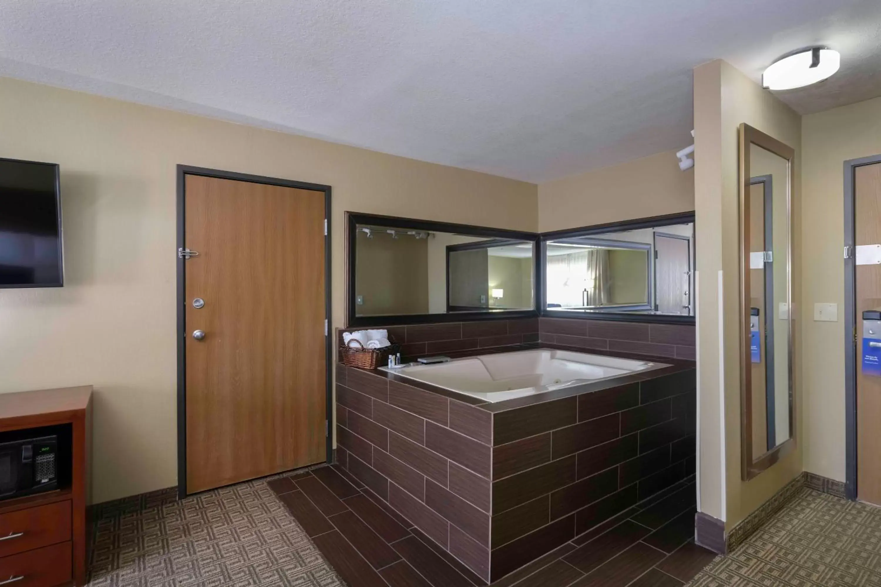 Bathroom in Comfort Inn Near Gila National Forest