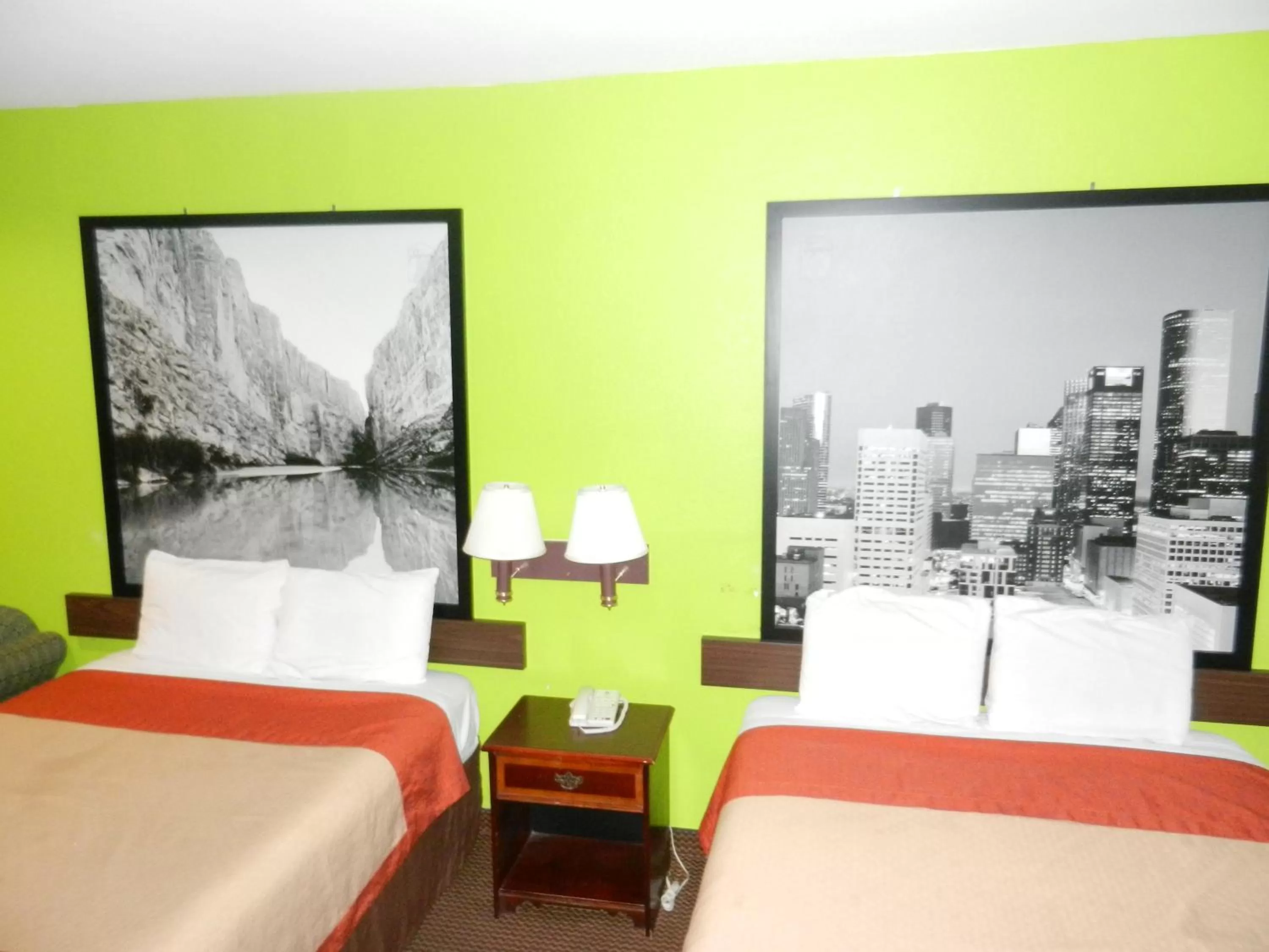 Bed in Super 8 by Wyndham Humble - Atascocita - FM 1960 I-69