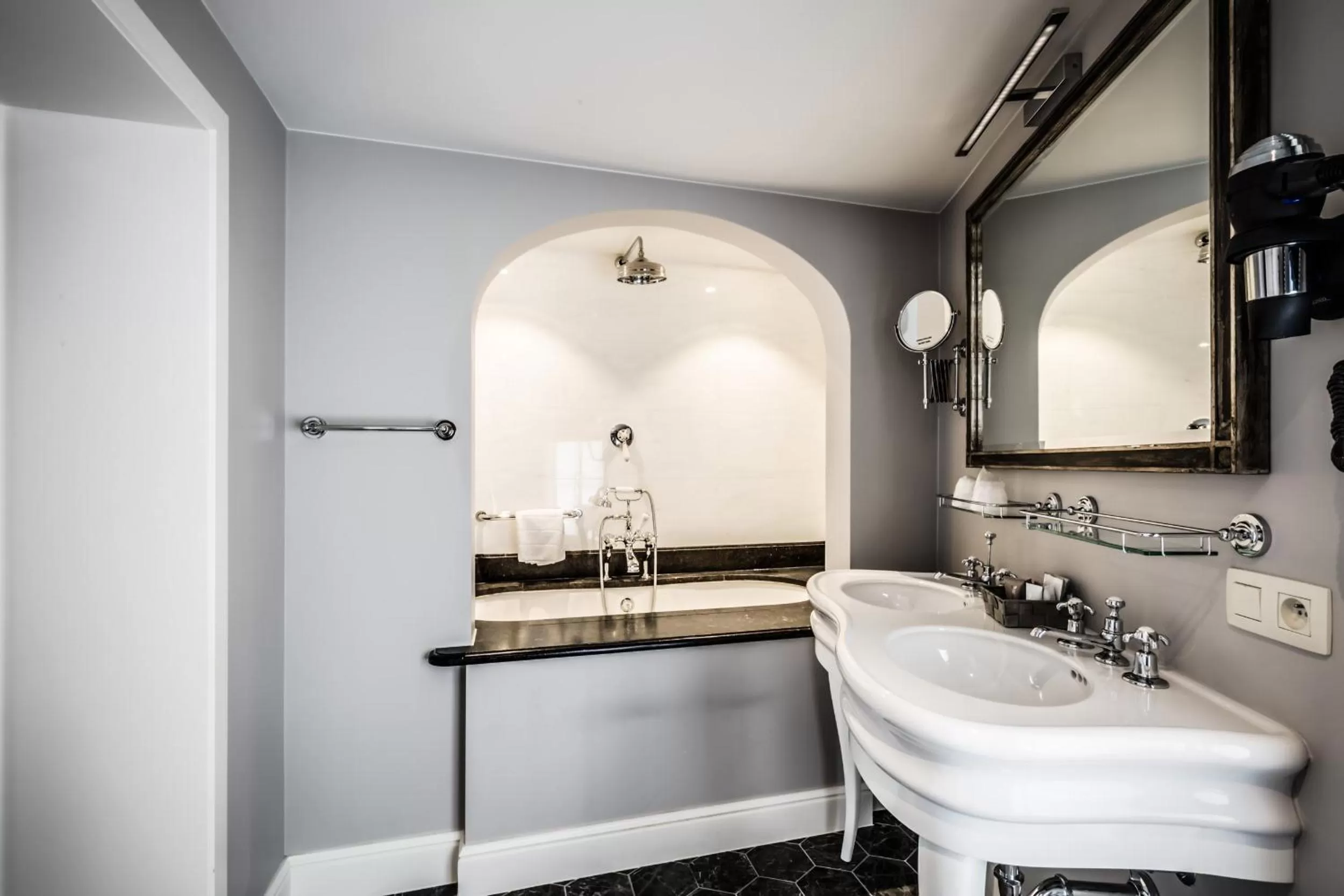 Bathroom in Boutique Hotel De Castillion