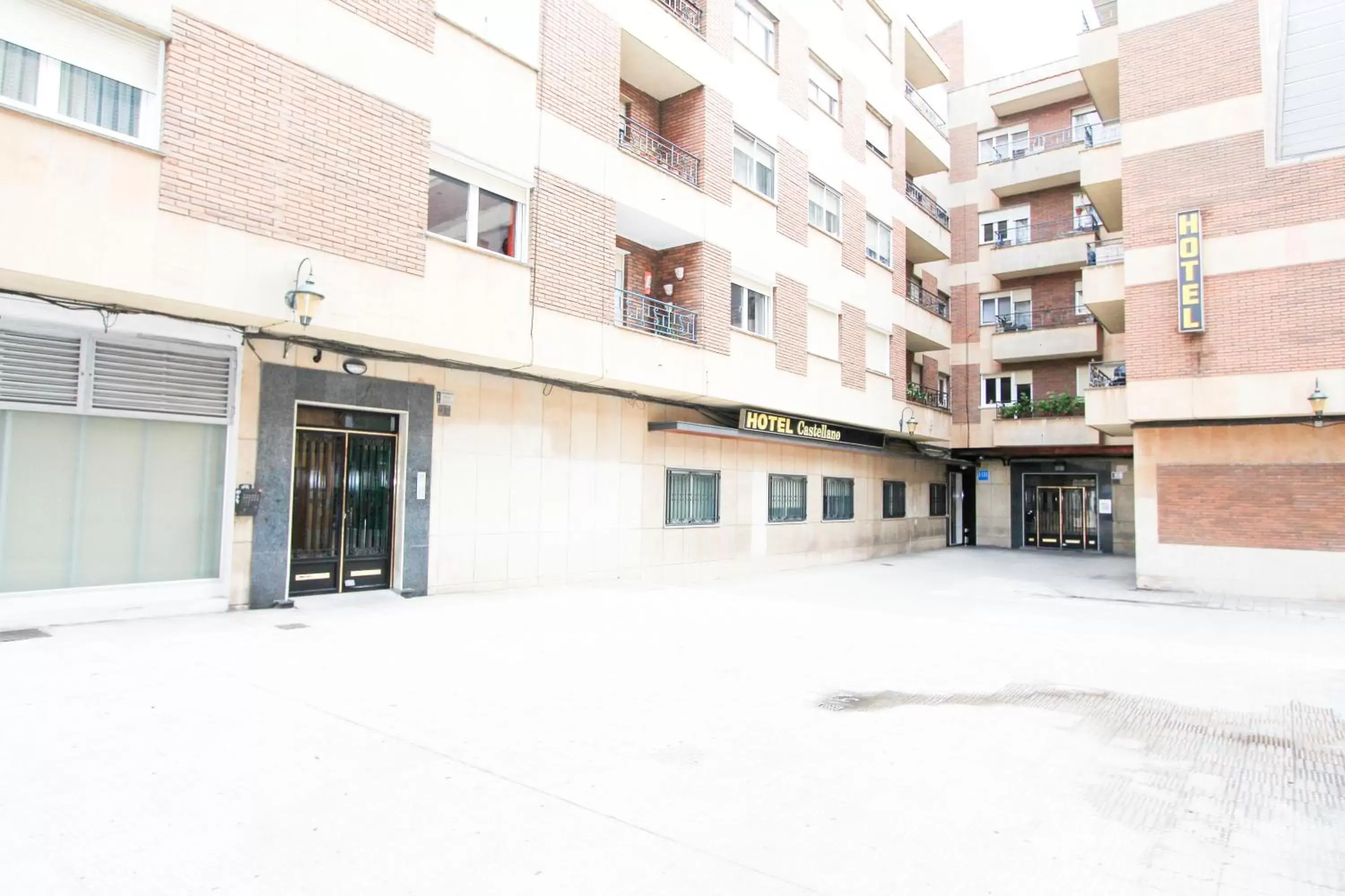 Property Building in Hotel Castellano Centro