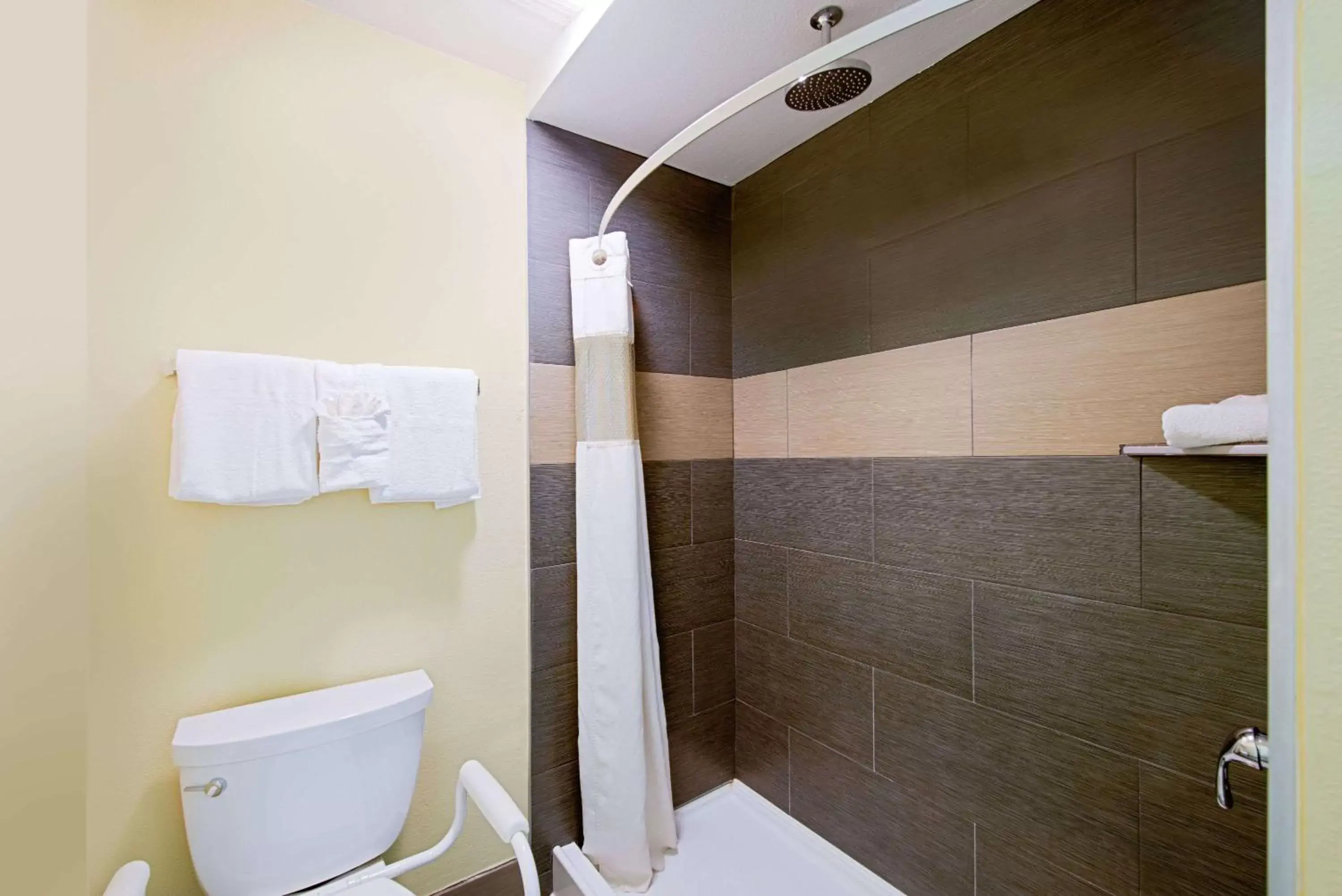 Bathroom in Ramada by Wyndham Flagstaff East