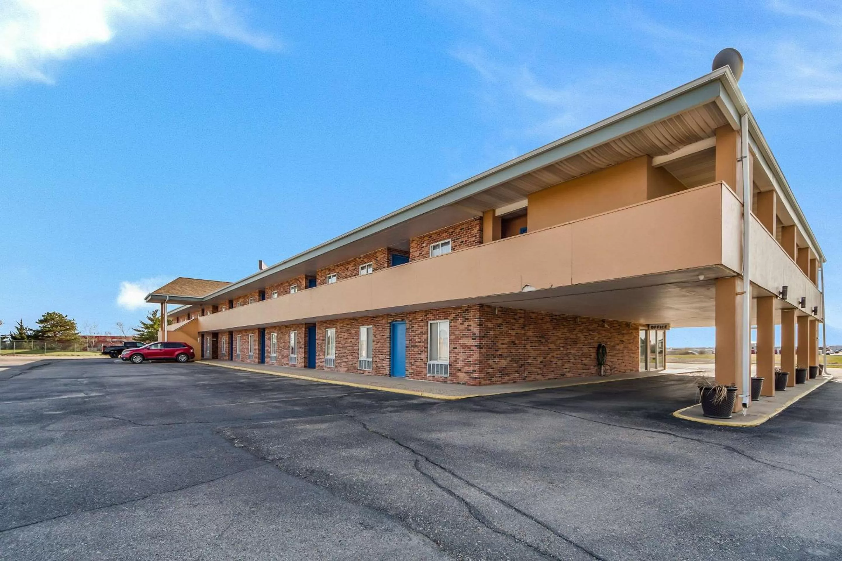 Property building in Rodeway Inn University District