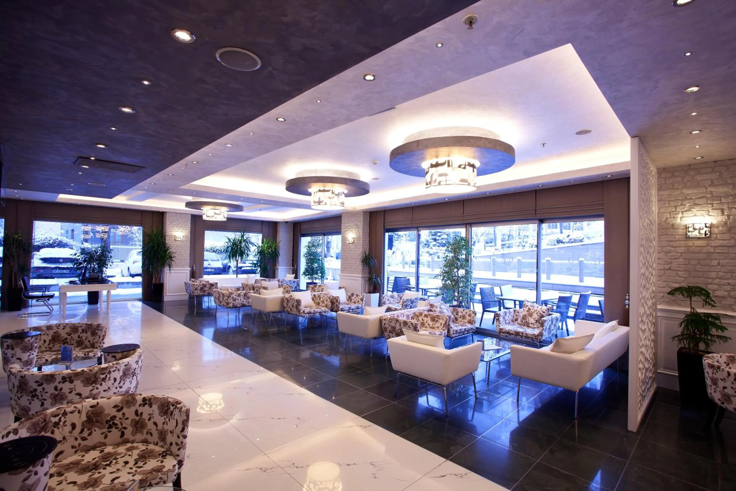 Lounge or bar in Limak Ambassadore Hotel Ankara