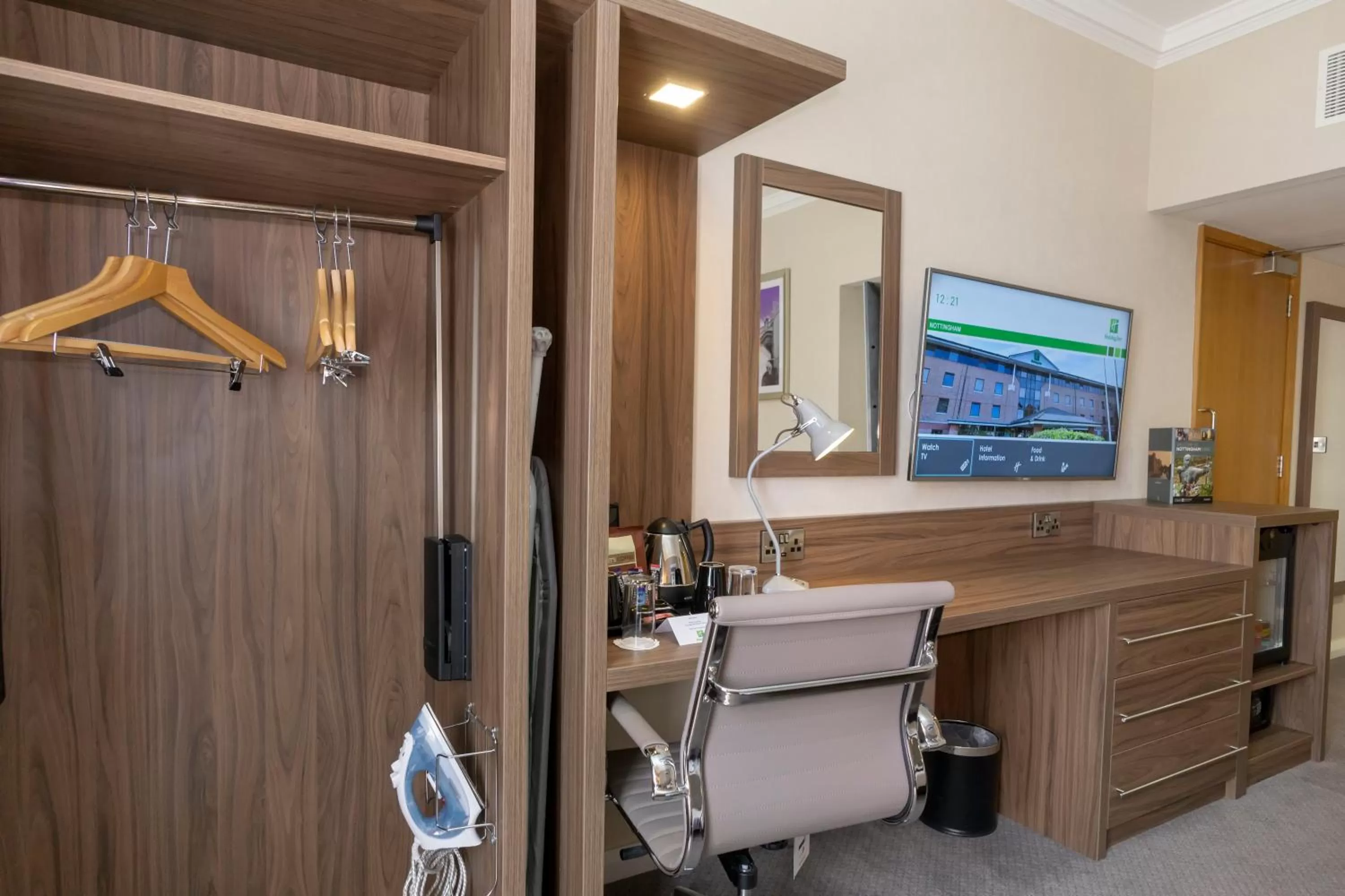 TV and multimedia in Holiday Inn Nottingham by IHG