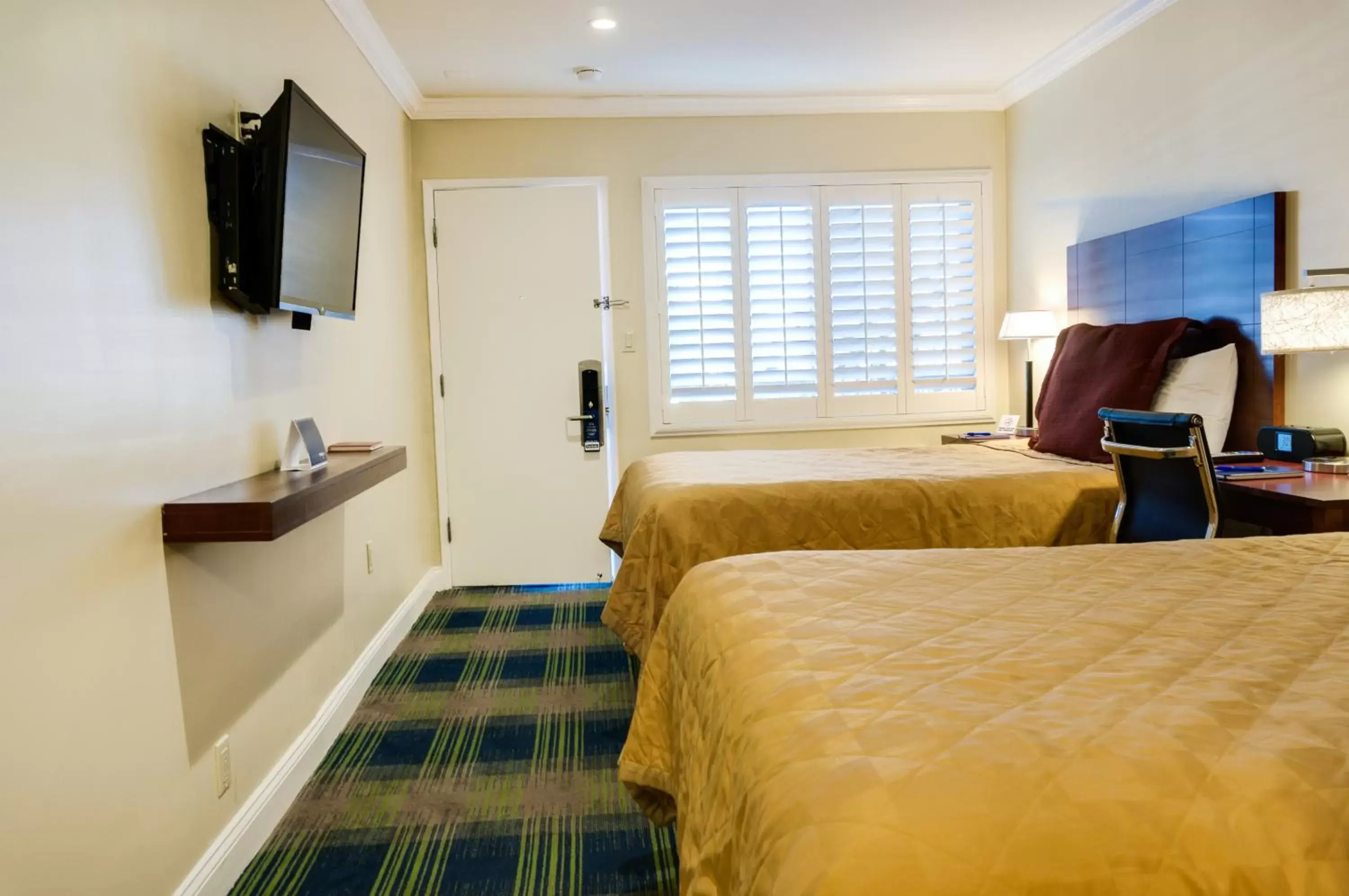 Photo of the whole room, Bed in Travelodge by Wyndham by Fisherman's Wharf