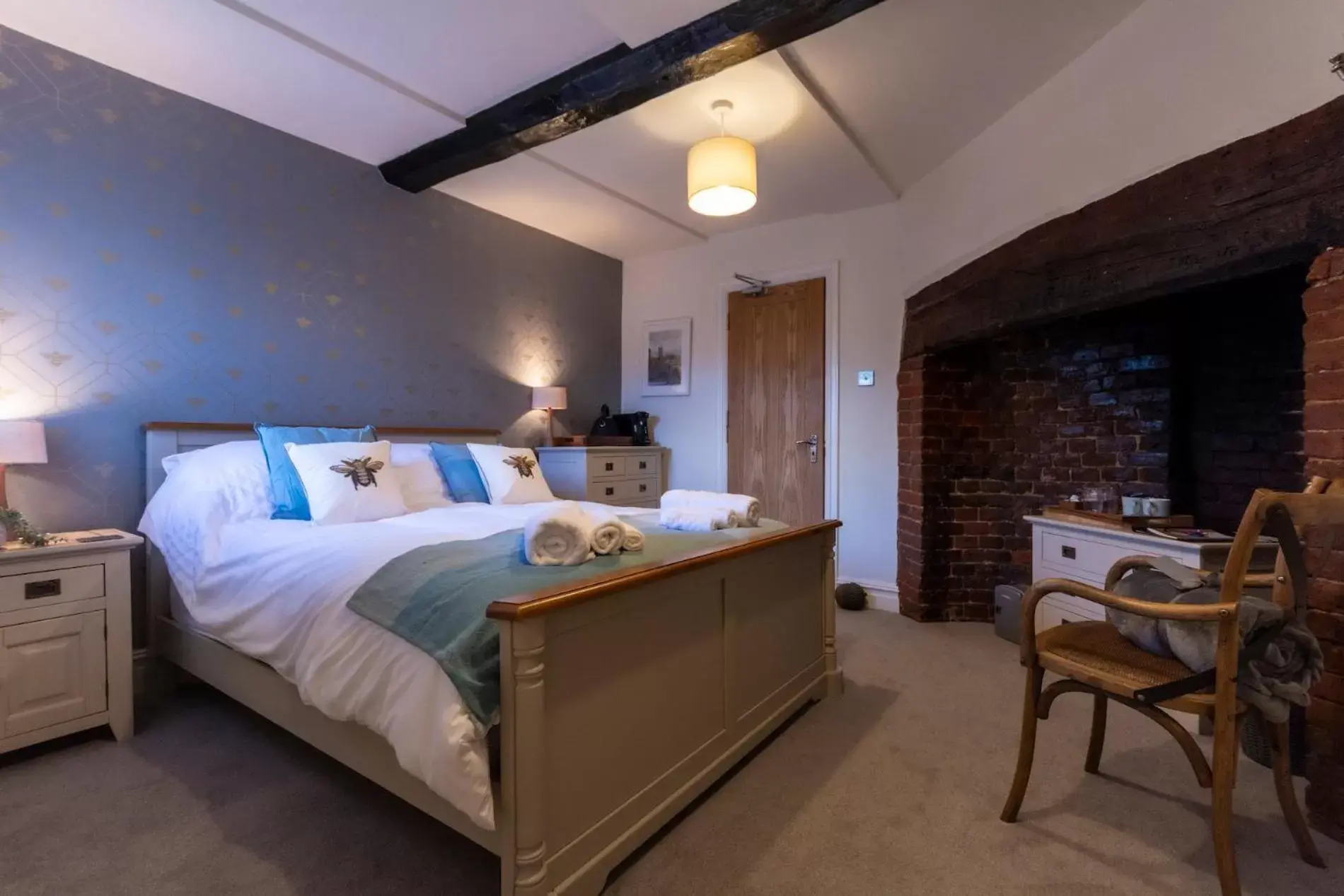 Bedroom, Bed in The Clockhouse Bewdley