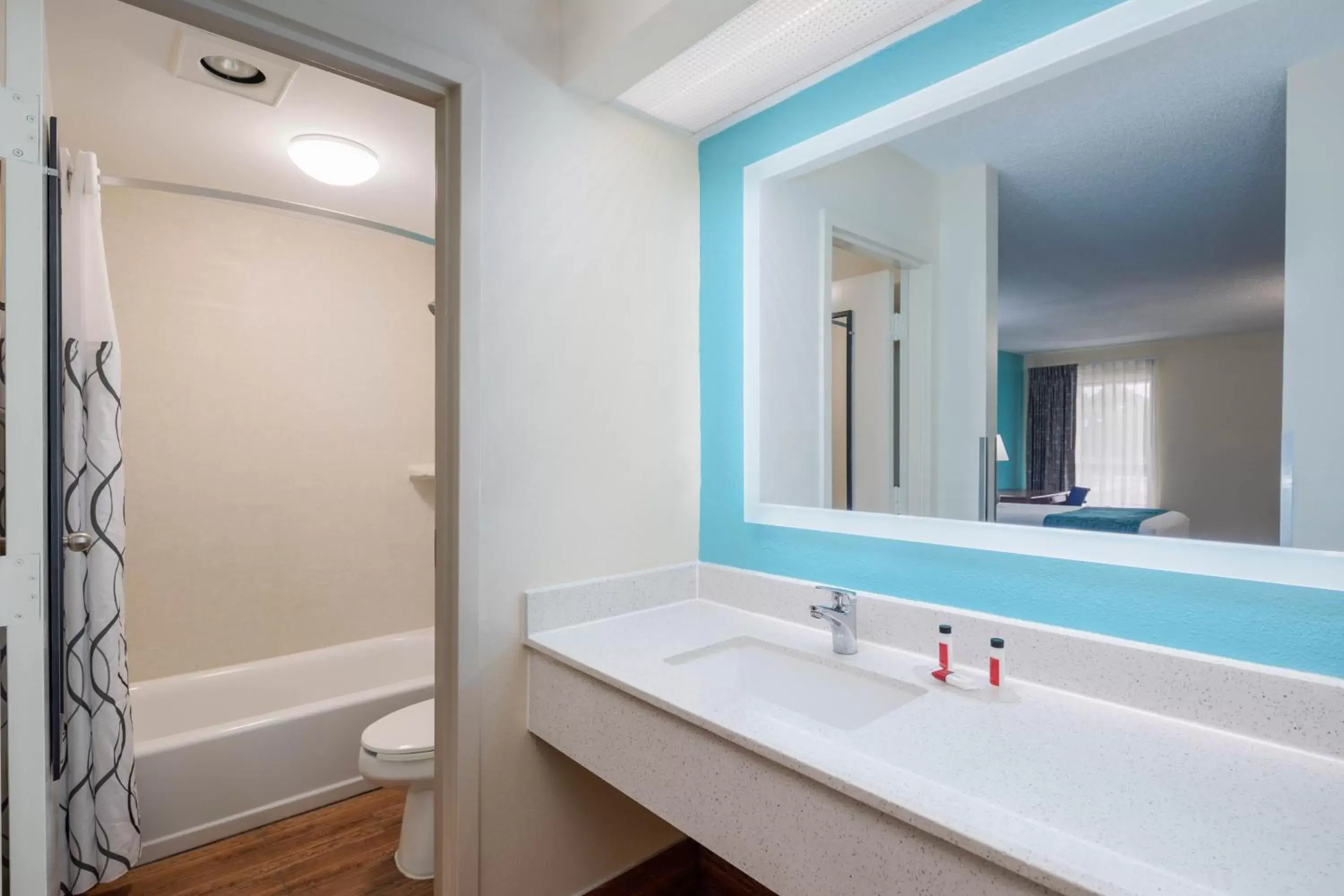 Bathroom in Howard Johnson by Wyndham Savannah GA