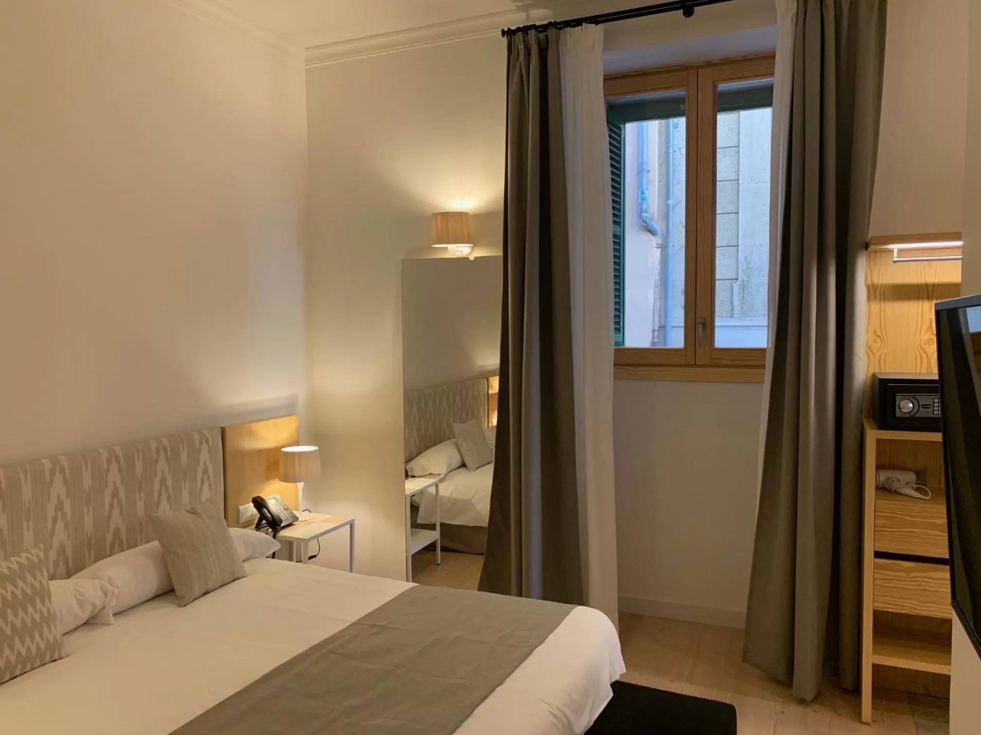 View (from property/room), Bed in Sóller Center