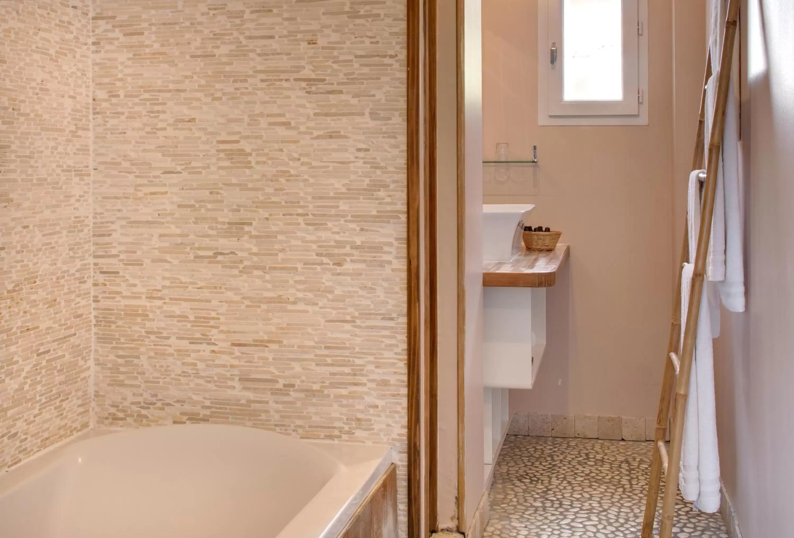Bathroom in Vila De La Mar & Spa