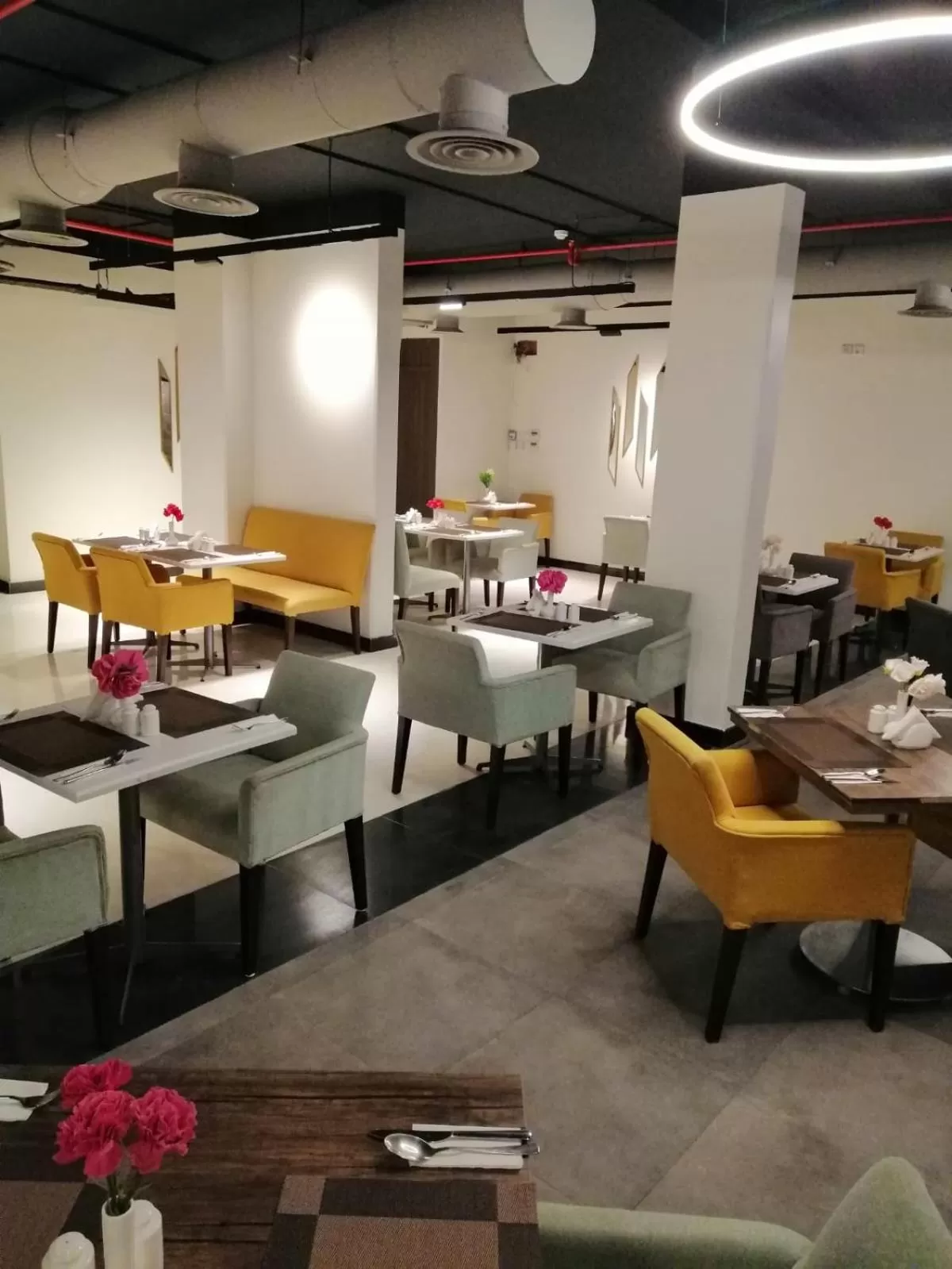 Restaurant/Places to Eat in Aquila Hotel Jeddah Al Hamra