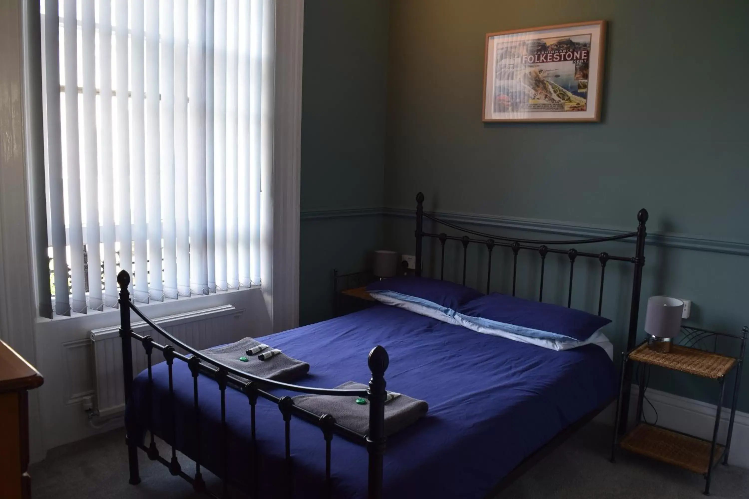 Photo of the whole room, Bed in Westward Ho Hotel