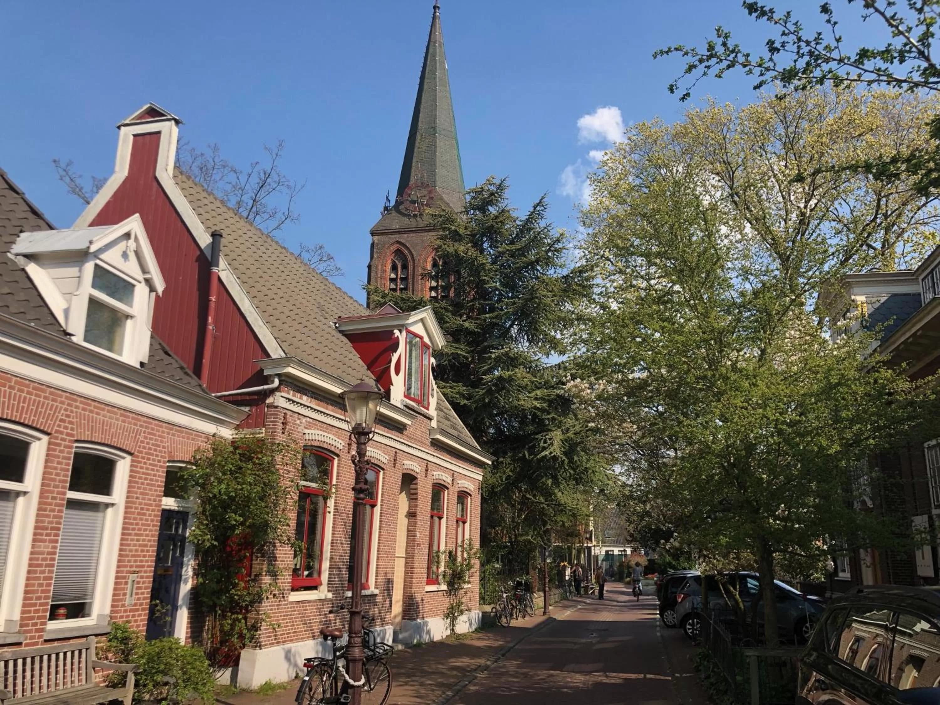 Property Building in Private Studio - FREE PARKING