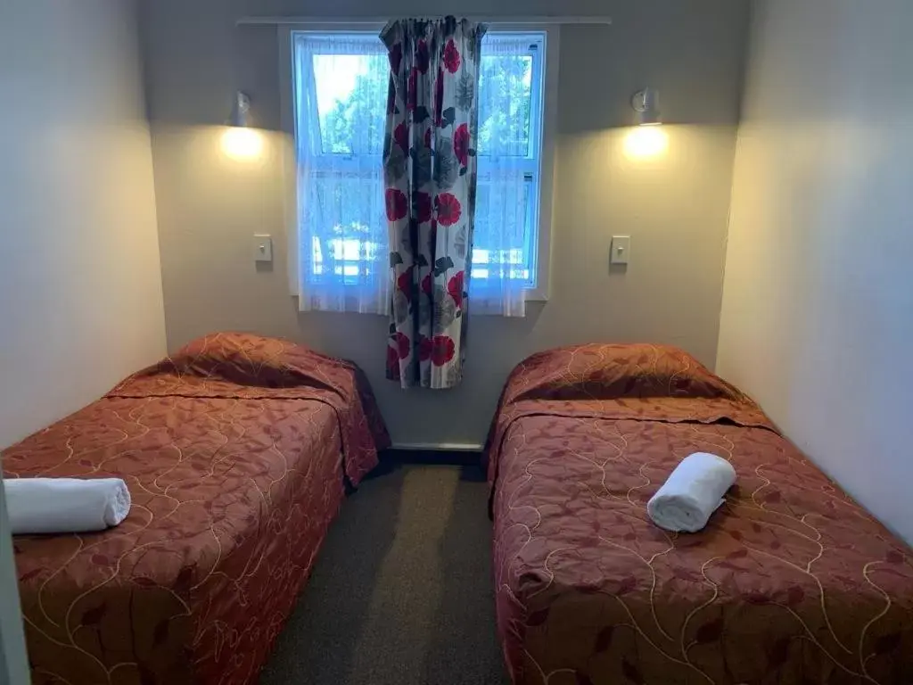 Bed in Apple Motor Inn Bed in Apple Motor Inn