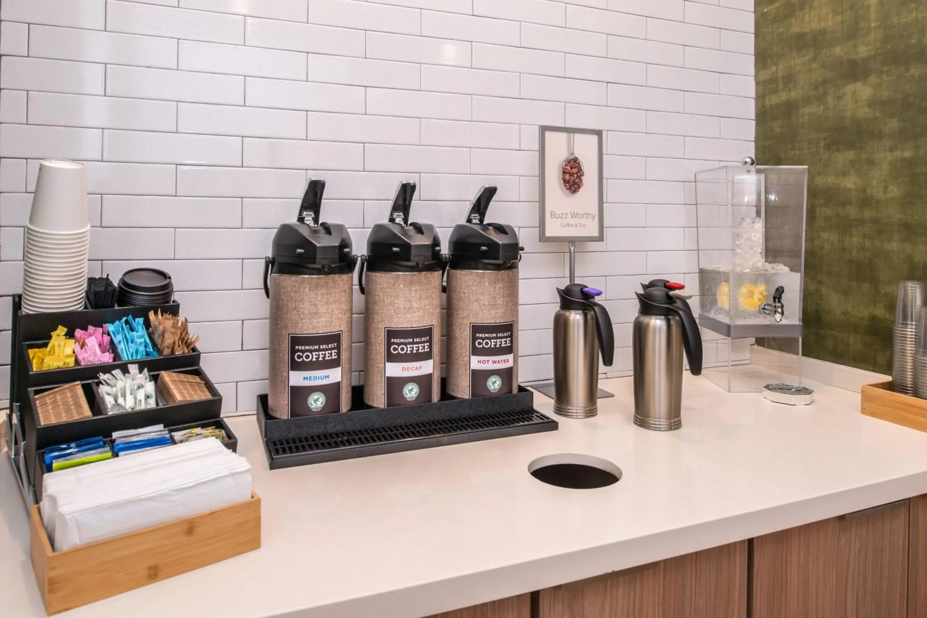 Coffee/tea facilities in Fairfield Inn & Suites by Marriott Fort Worth Southwest at Cityview