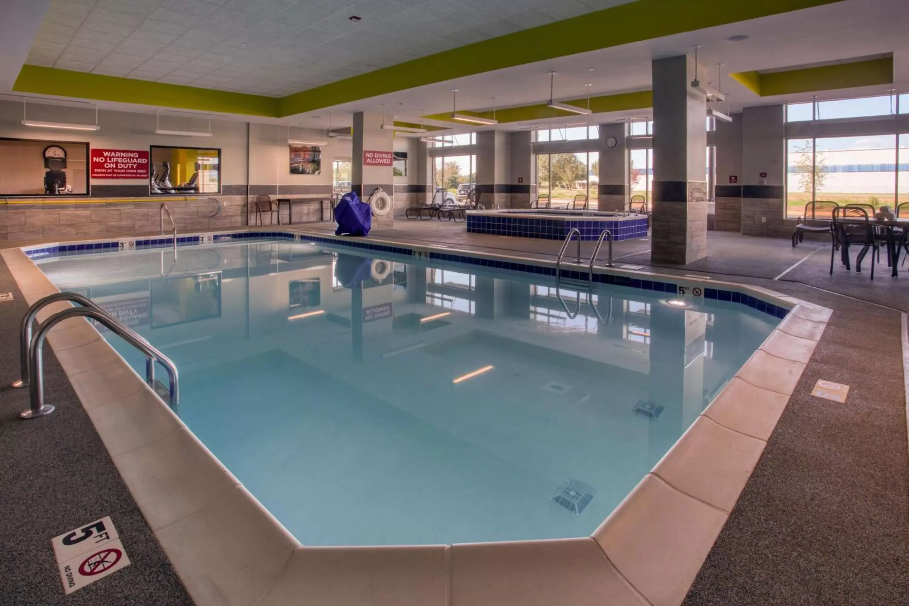 Activities, Swimming Pool in Drury Inn & Suites Huntsville Space & Rocket Center