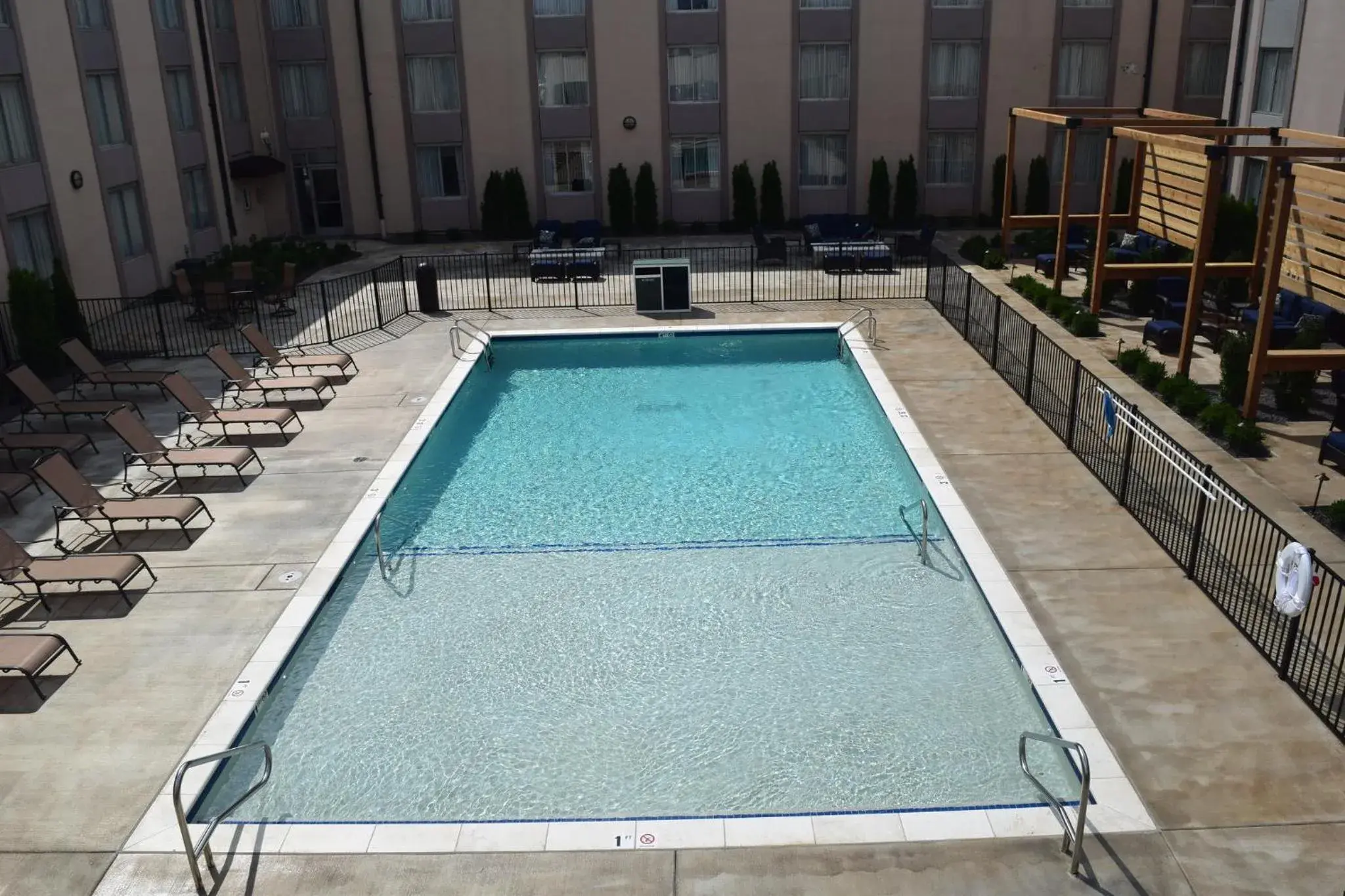 Swimming Pool in Holiday Inn St Louis Sw - Route 66