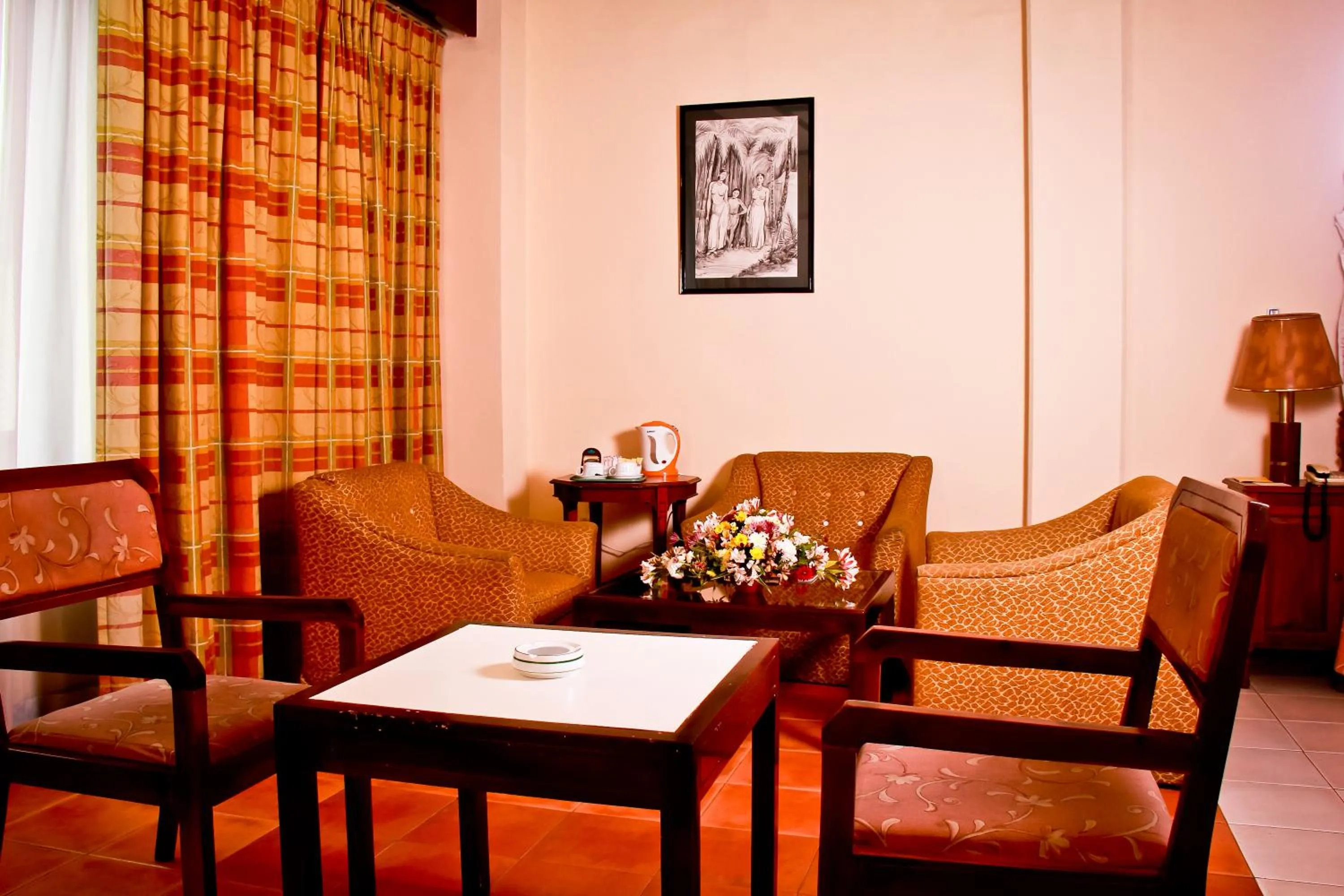 Living room in Grand Oriental Hotel