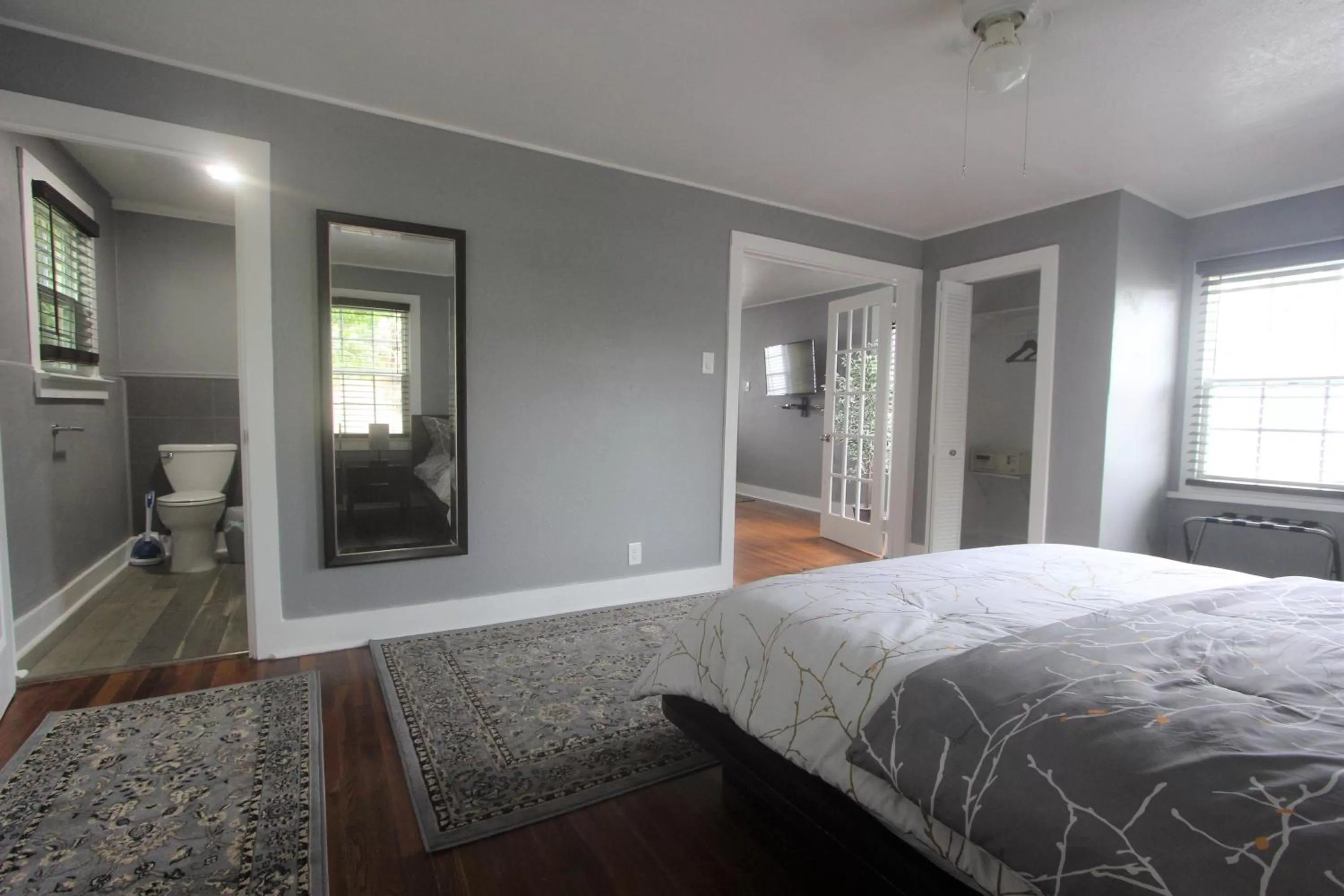 Bedroom, Bed in The George Manor