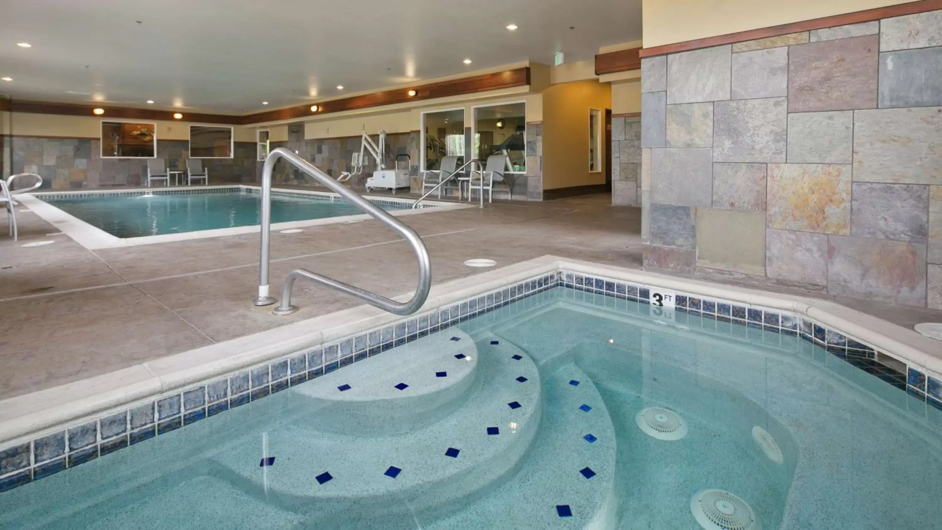 On site, Swimming Pool in Best Western Plus Ellensburg Hotel