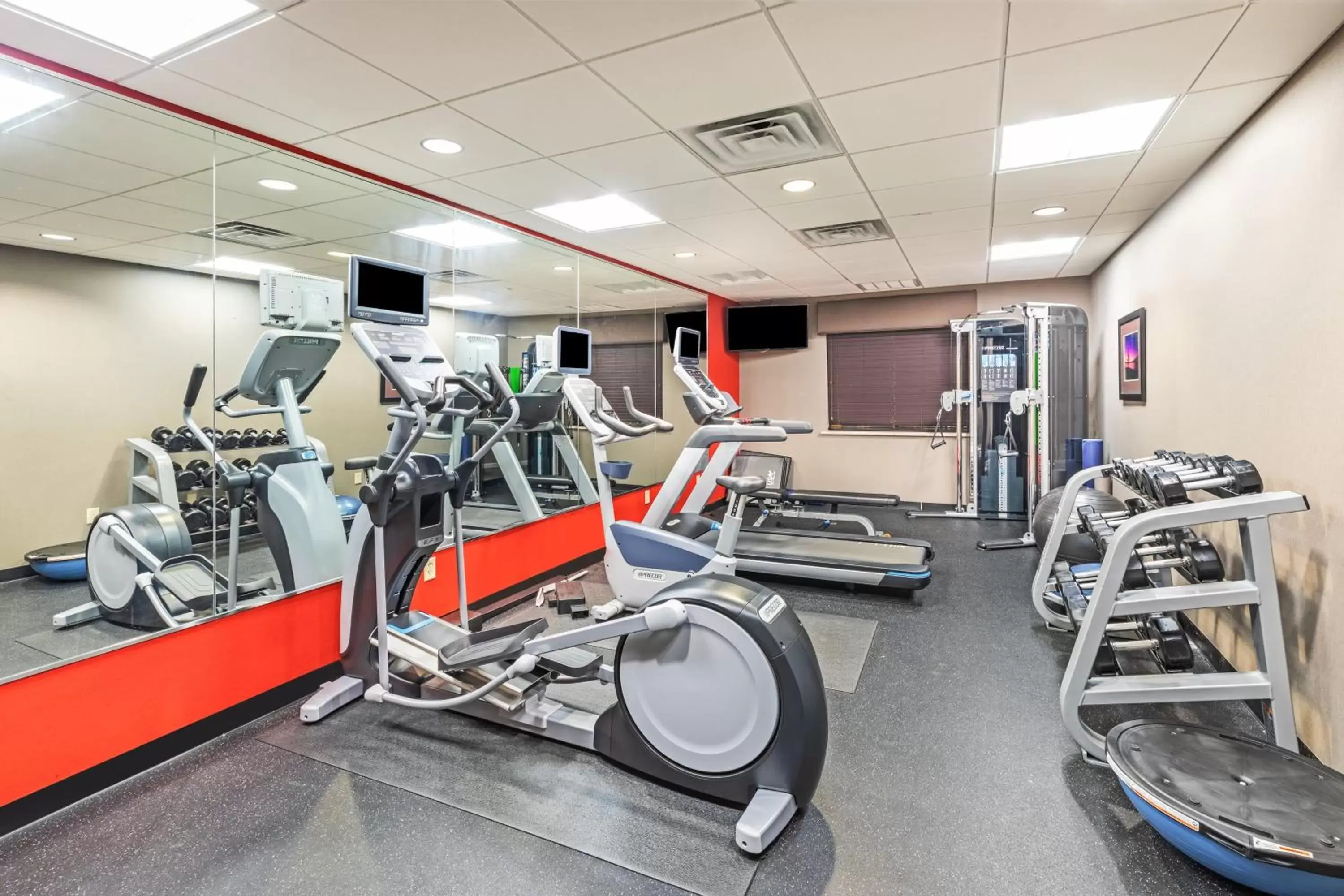 Fitness centre/facilities, Fitness Center/Facilities in Holiday Inn Express Hotel & Suites Floresville, an IHG Hotel