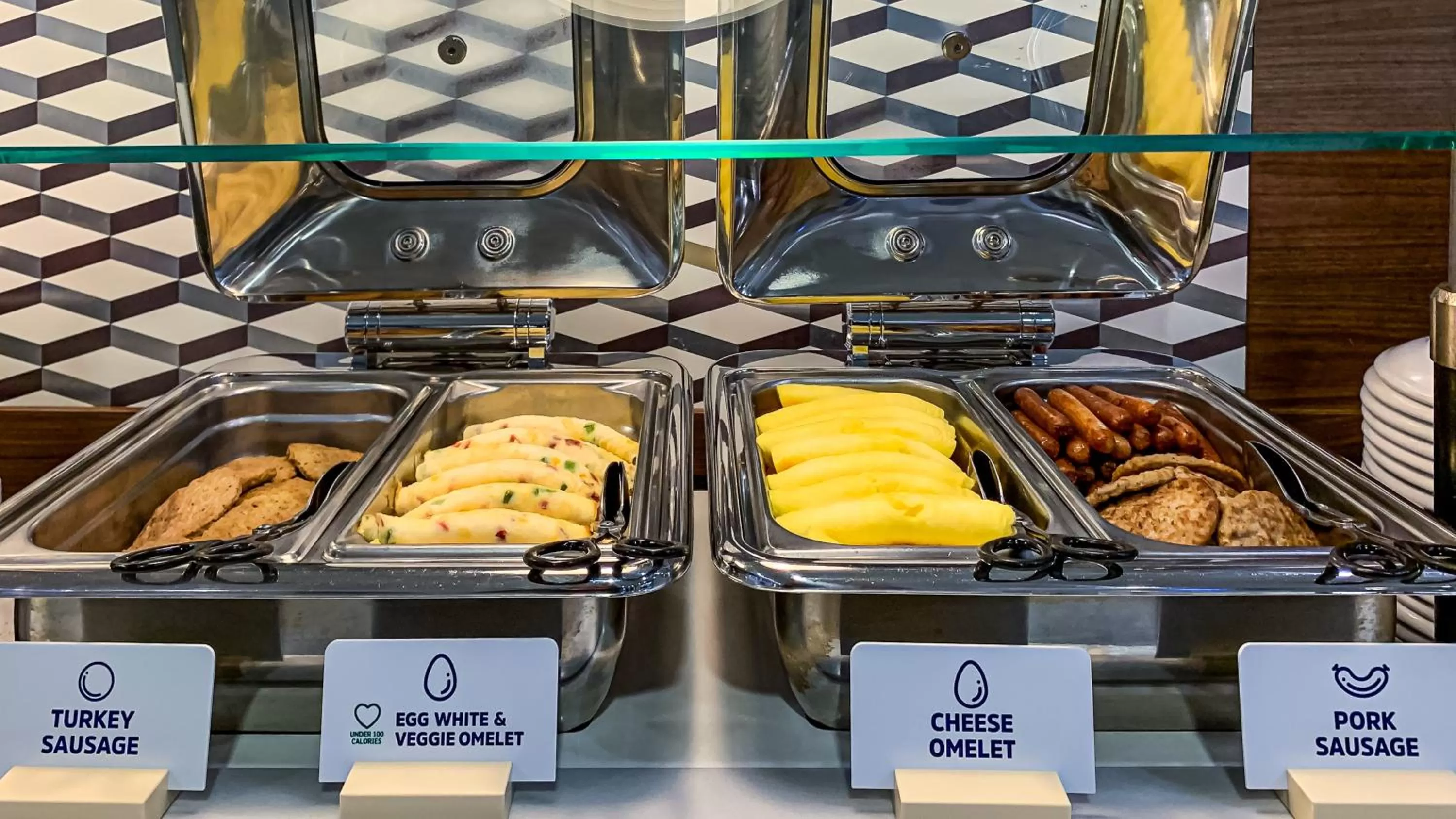 Breakfast in Holiday Inn Express & Suites Panama City Beach - Beachfront by IHG