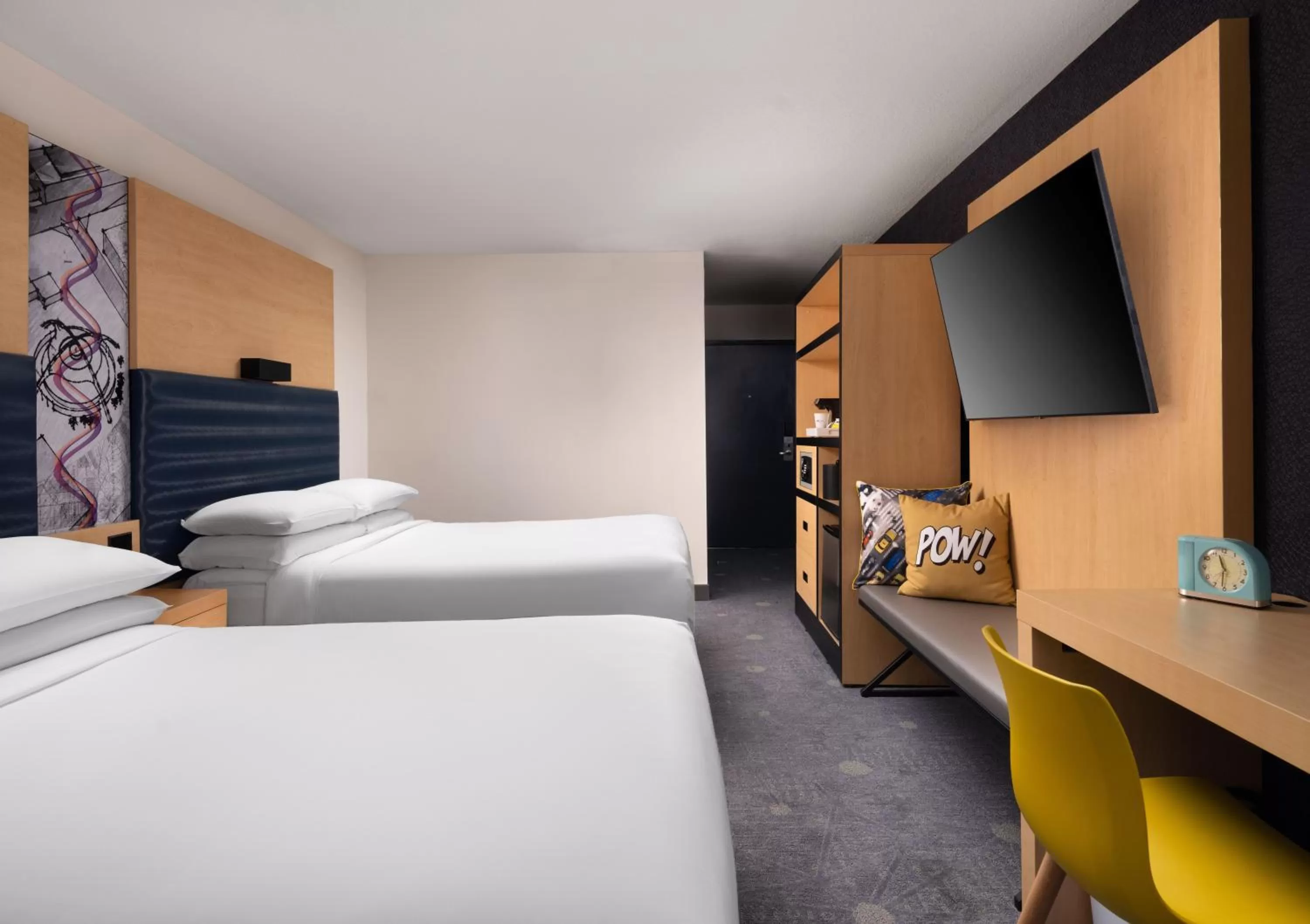 Bed in Aloft El Segundo - Los Angeles Airport