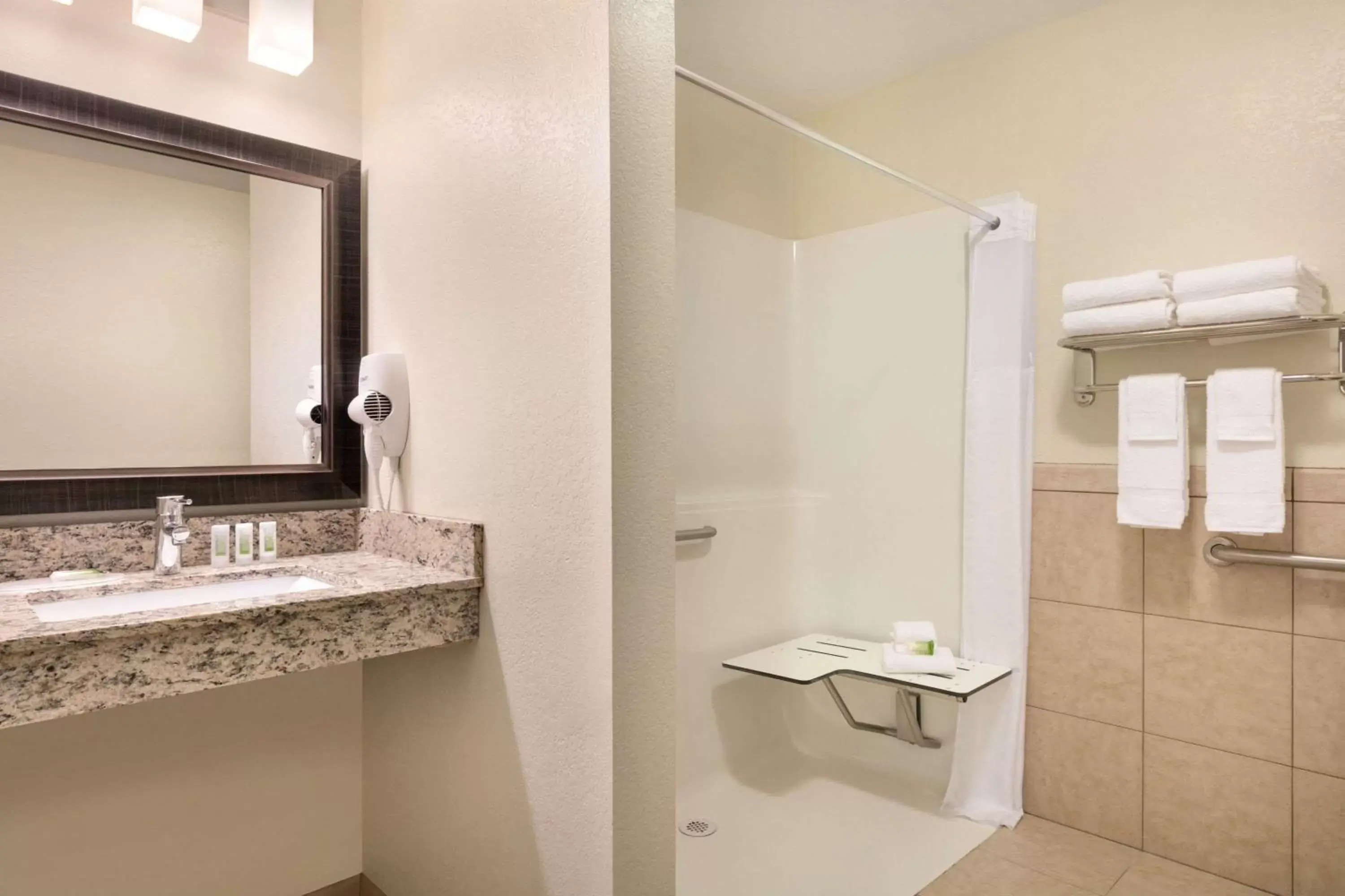 Photo of the whole room, Bathroom in Mountain Valley Lodge Hailey Sun Valley