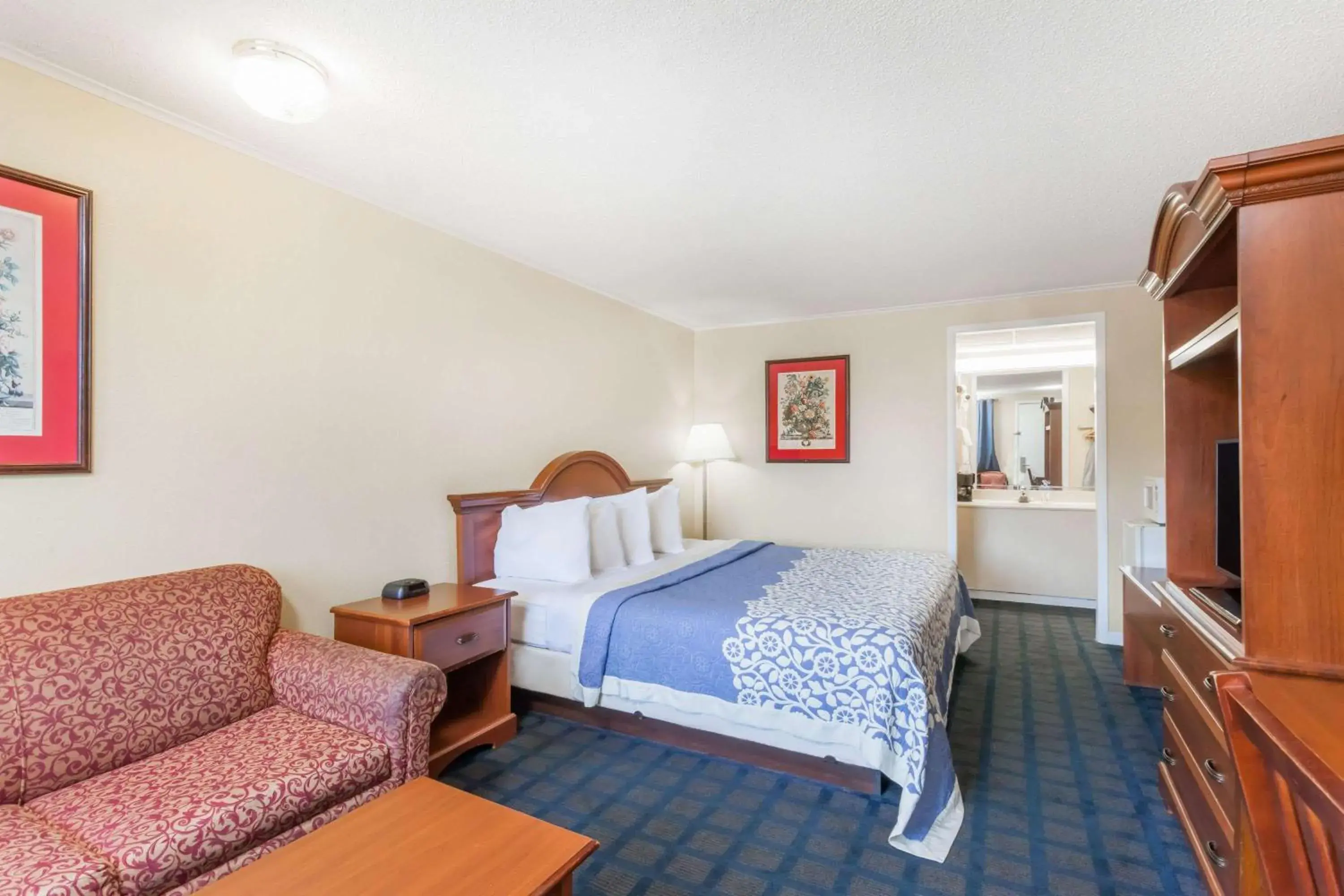 Photo of the whole room in Days Inn by Wyndham Dover Downtown