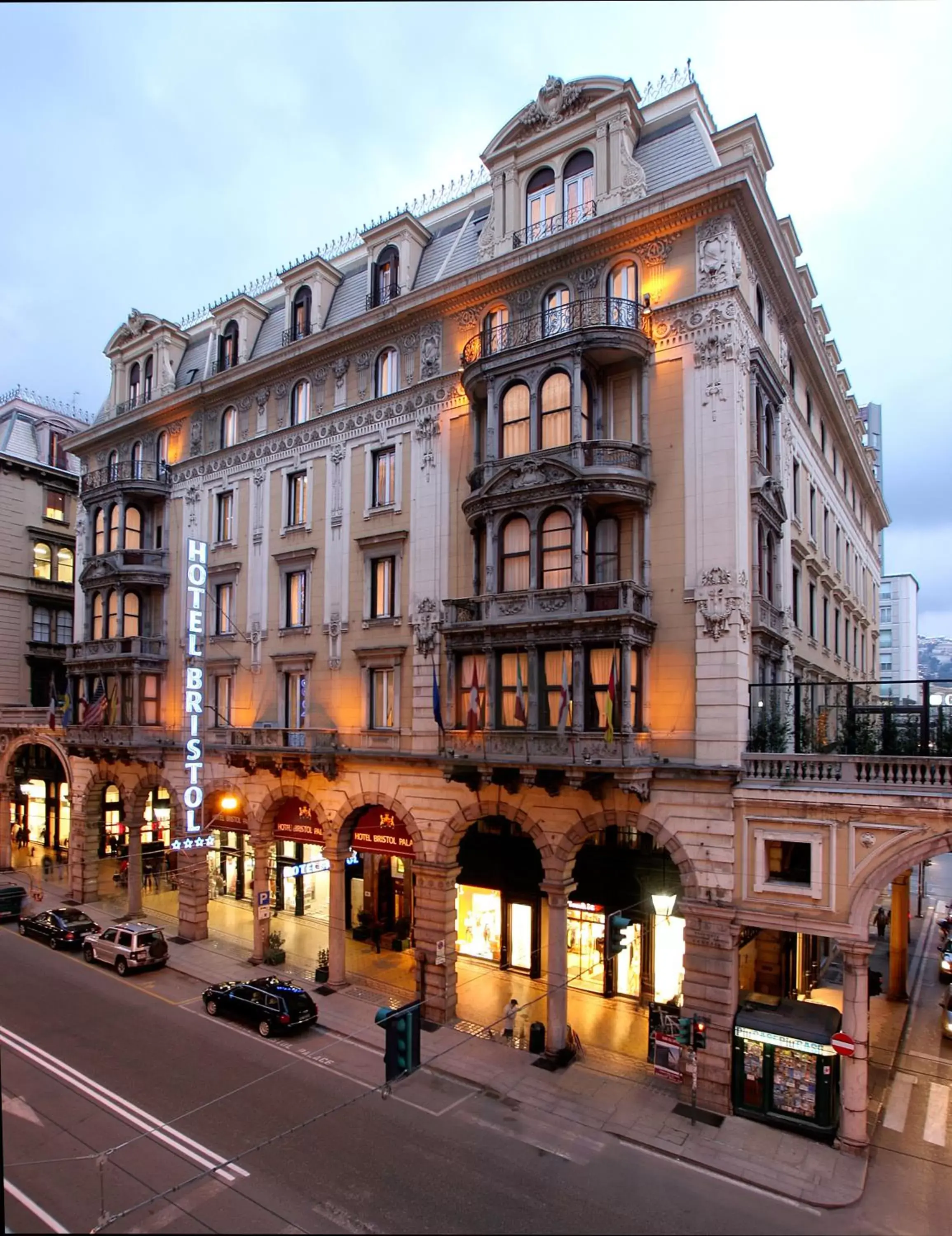 Facade/entrance, Property Building in Hotel Bristol Palace